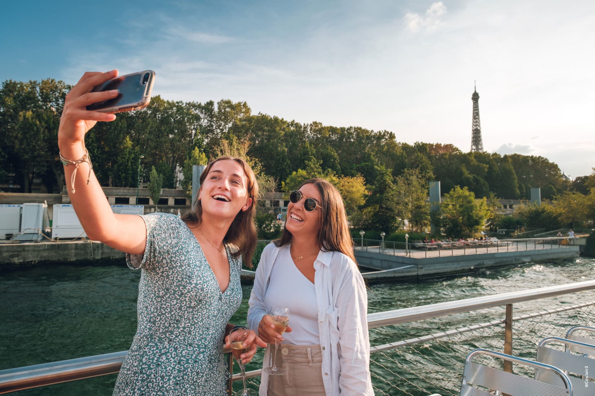 Seine River Cruise by Vedettes De Paris - სურათი 3