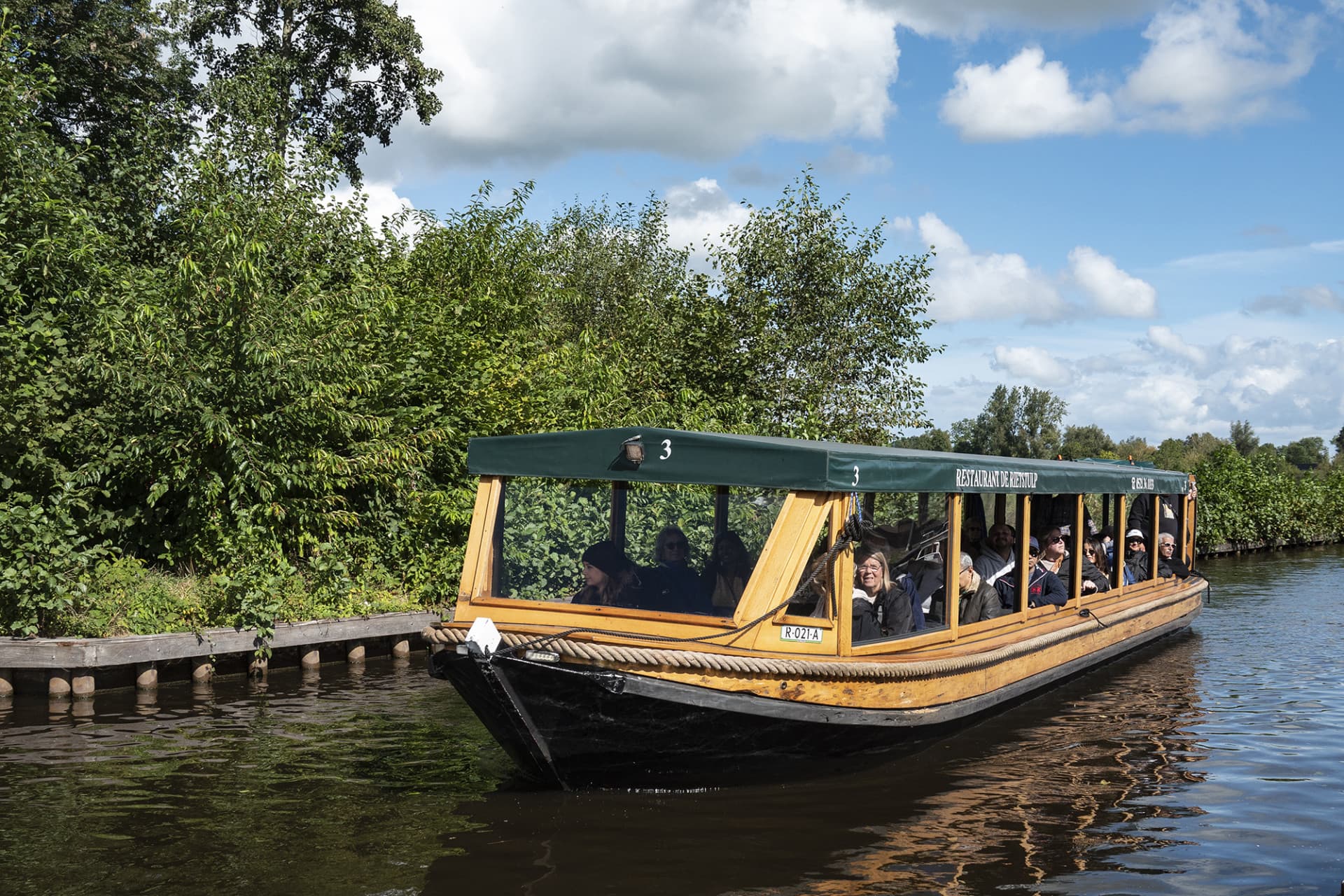 Giethoorn Full-Day Tour from Amsterdam with Canal Cruise and Self-Guided Walking Tour - სურათი 10