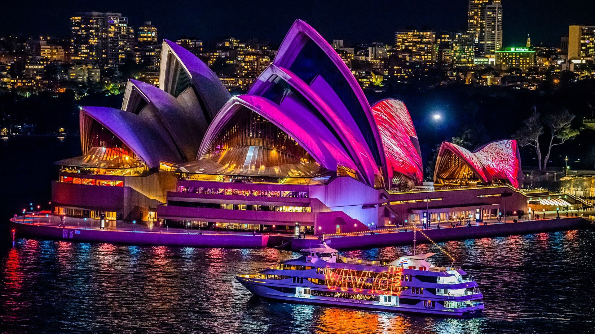 Vivid Sydney Cruise with Captain Cook Cruises Departing From Darling Harbour - მთავარი სურათი