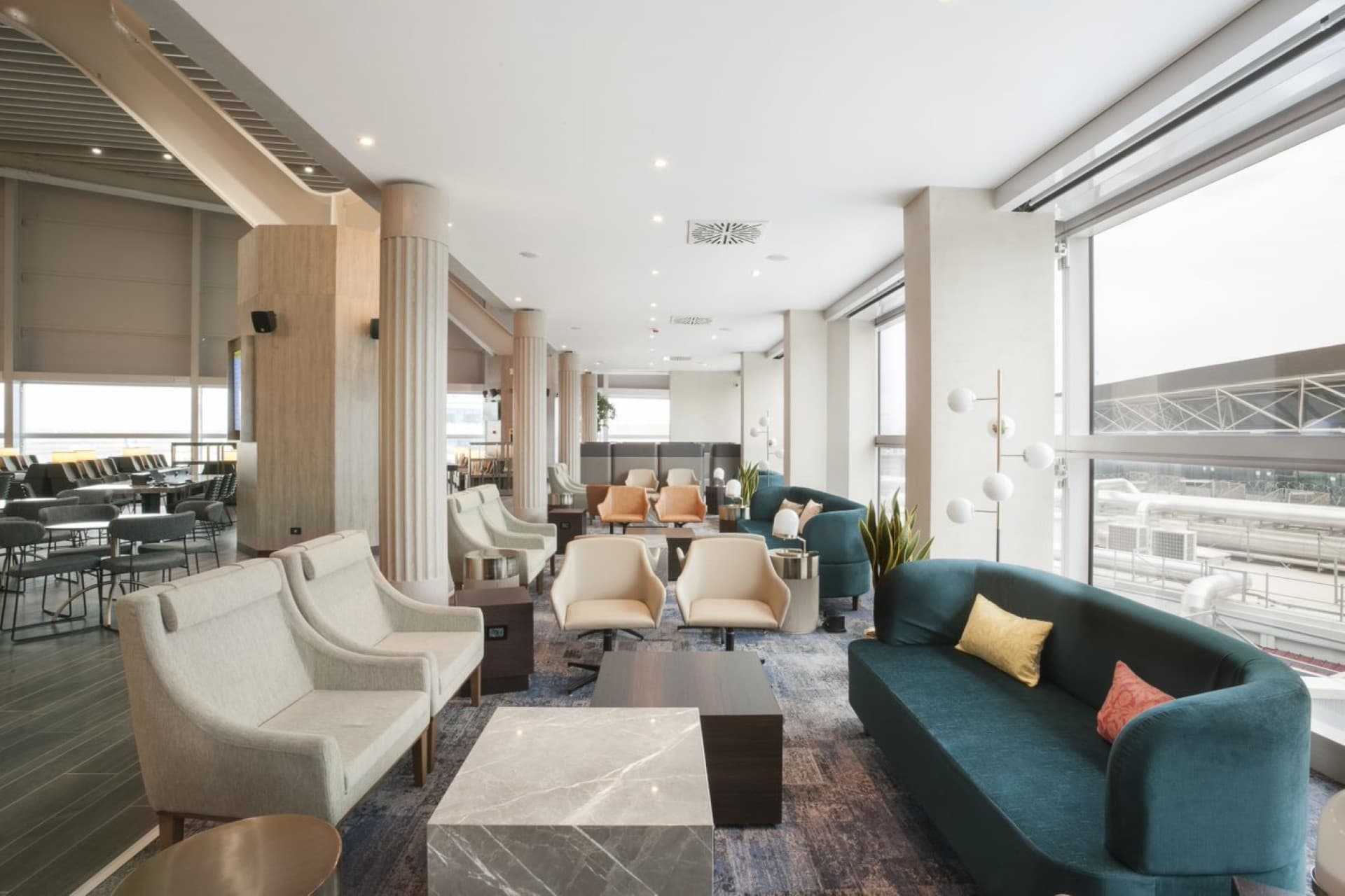 Plaza Premium Lounge - Leonardo da Vinci-Fiumicino Airport Terminal 3 - სურათი 3