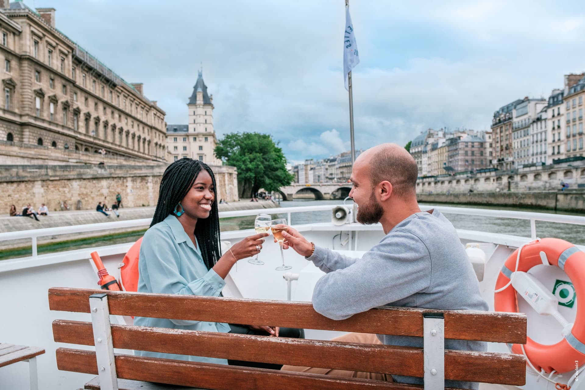 Seine River Cruise by Vedettes De Paris - სურათი 4