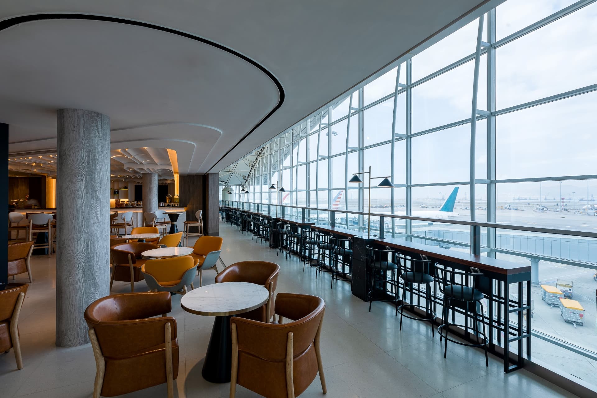 Plaza Premium Lounge - Hong Kong International Airport Terminal 1 - სურათი 4