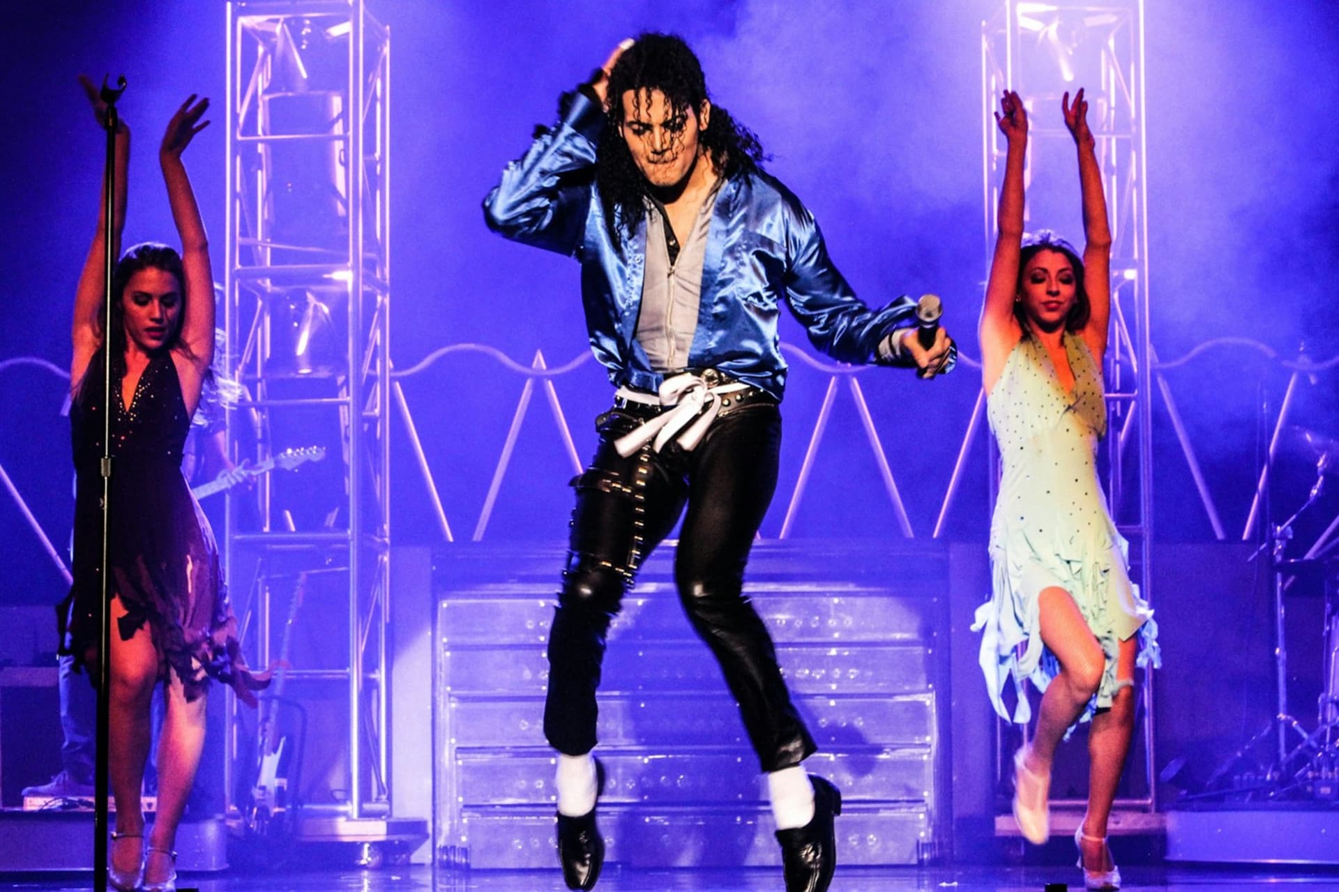 Harrah's Las Vegas: MJ(Michael Jackson) Live Show - სურათი 4