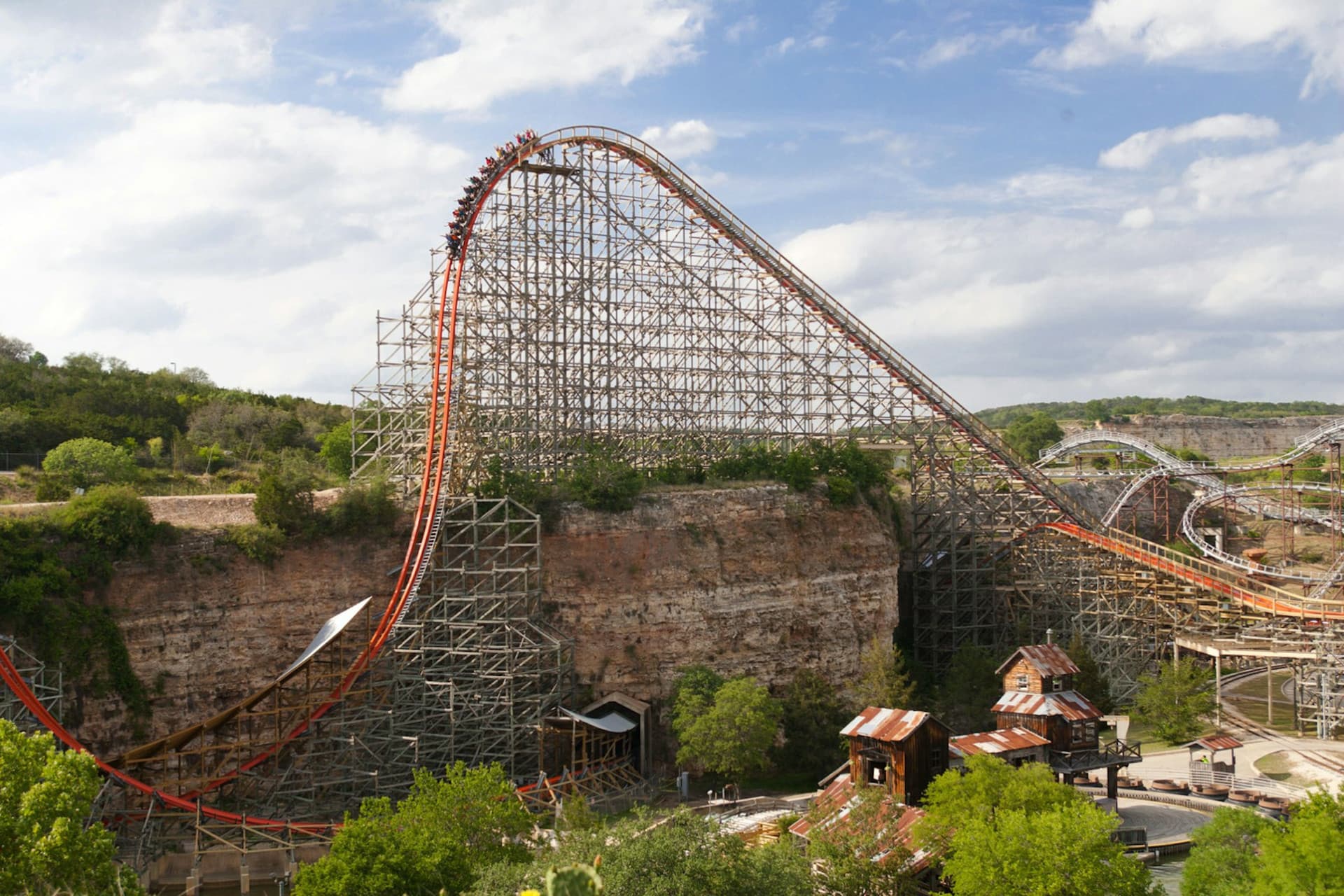 Six Flags Fiesta Texas Ticket - სურათი 4