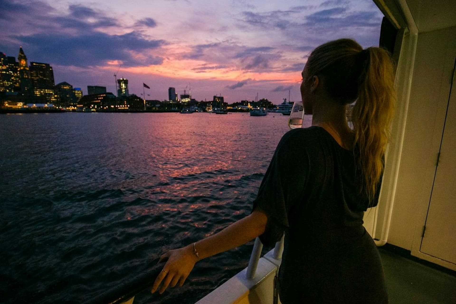 Boston Harbor: 2 or 3-Hour Signature Dinner Cruise - სურათი 3