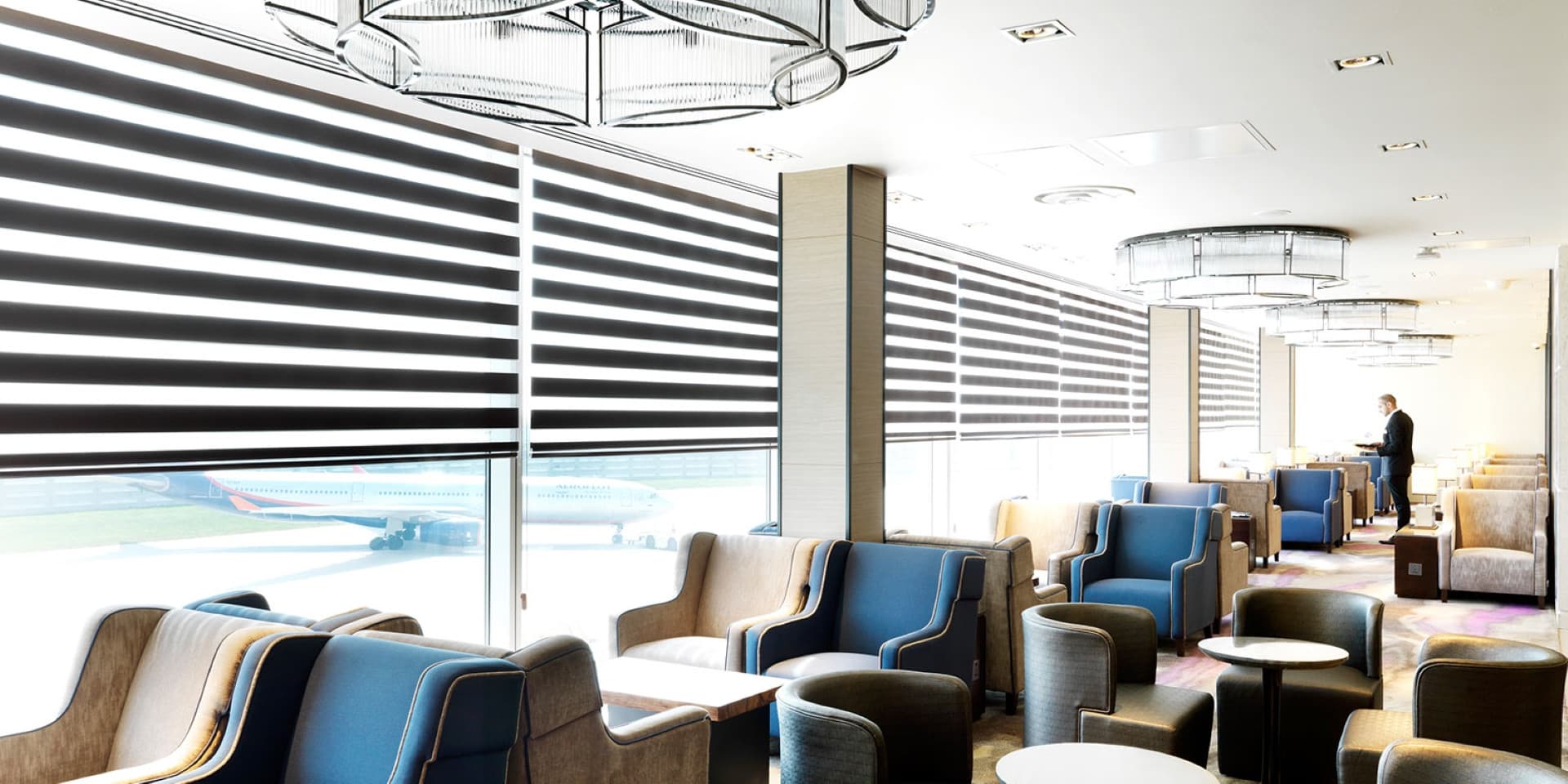 Plaza Premium Lounge - London Heathrow Airport Terminal 4 - სურათი 3