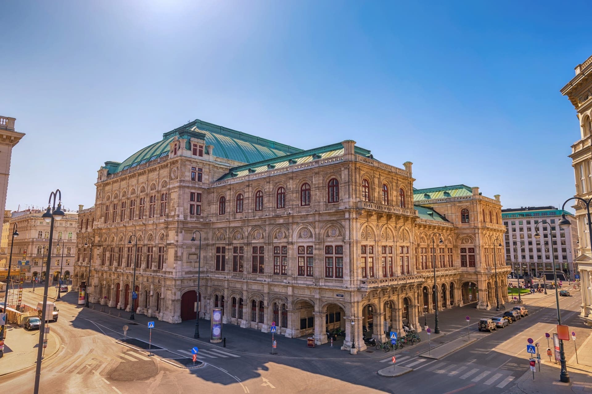 Vienna Old Town, Hofburg Palace Courtyard, and St. Stephen's Cathedral Walking Tour - სურათი 9
