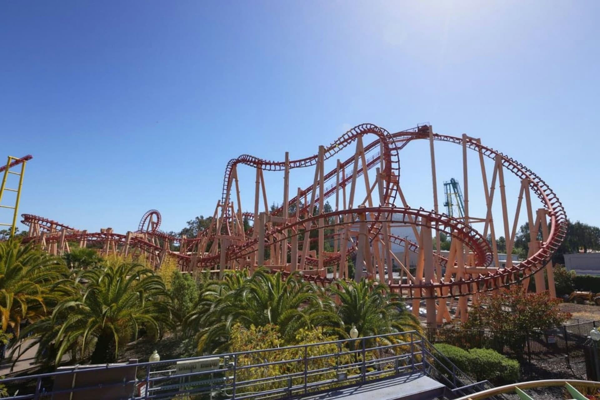Six Flags Discovery Kingdom Ticket - სურათი 5