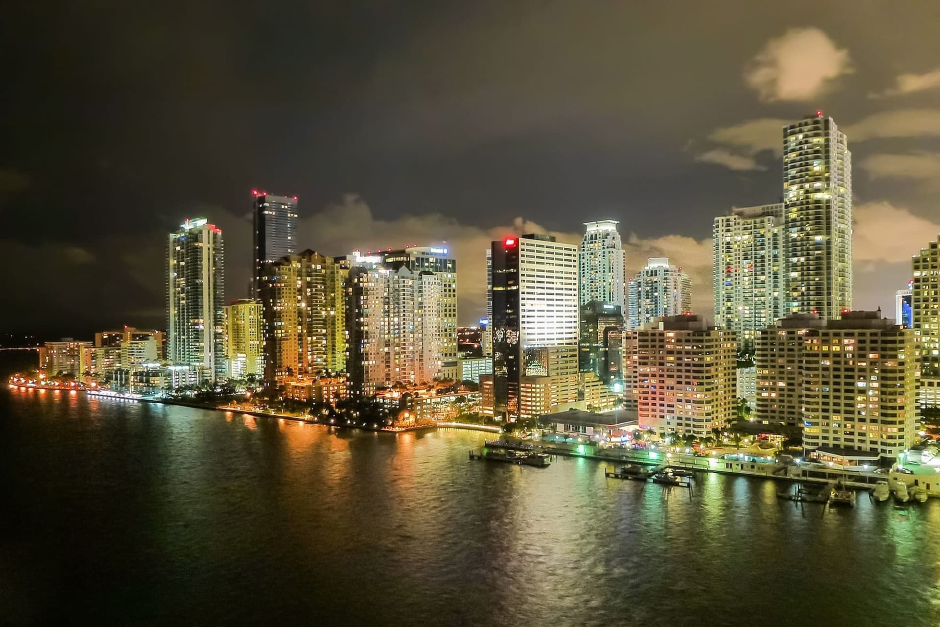 Miami Skyline Cruise of Millionaires’ Homes and Biscayne Bay - სურათი 14
