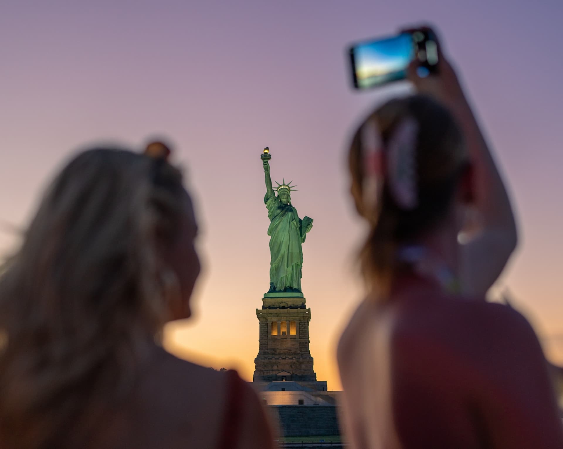 Circle Line Downtown "Liberty Sunset" Evening Cruise (1.5 hours): Reserved Straight-to-Board Ticket - სურათი 5