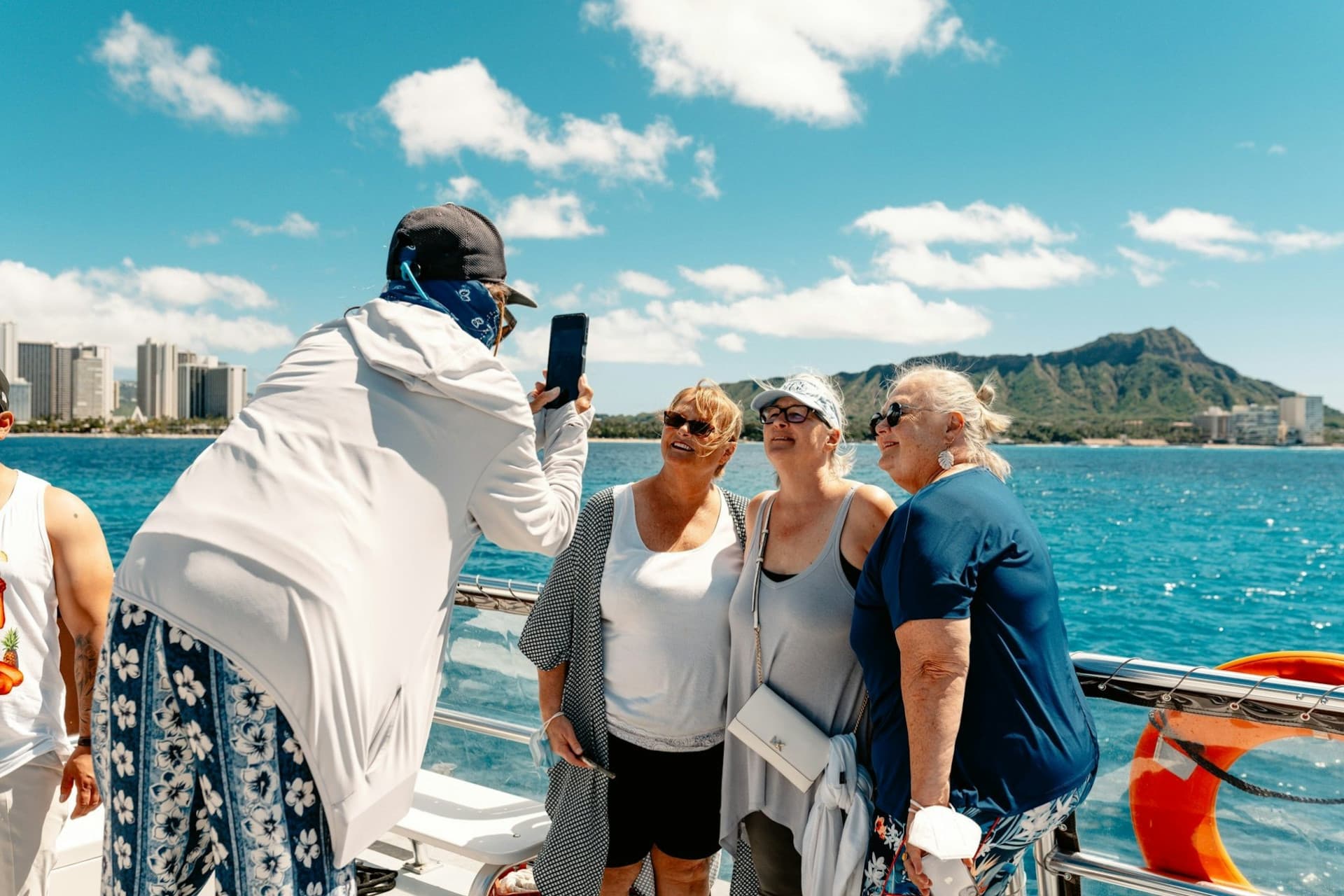 Waikiki: Daytime Glass Bottom Boat Tour - სურათი 9