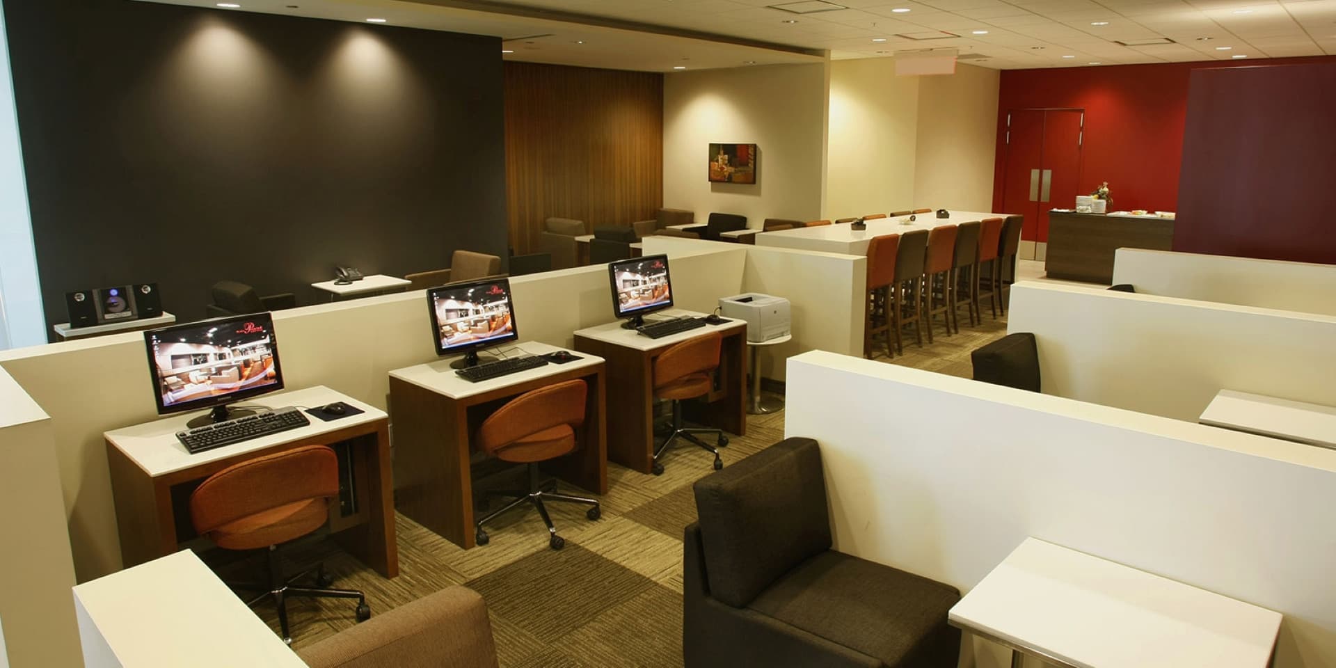 Plaza Premium Lounge - Toronto Pearson International Airport Terminal 1 - სურათი 7