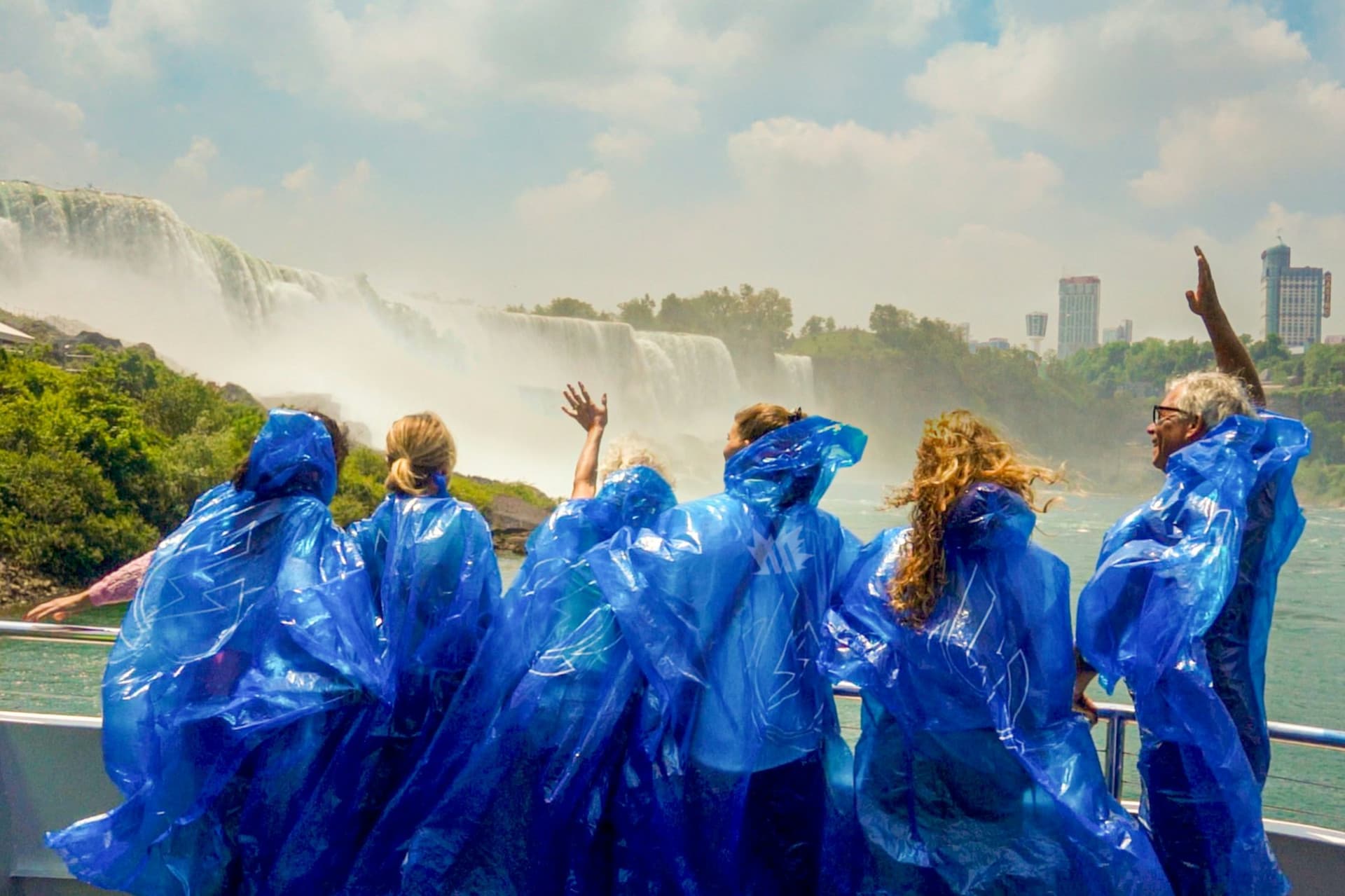Niagara Falls US: Maid of the Mist Cruise + Cave of the Winds + Small Group Tour - სურათი 4
