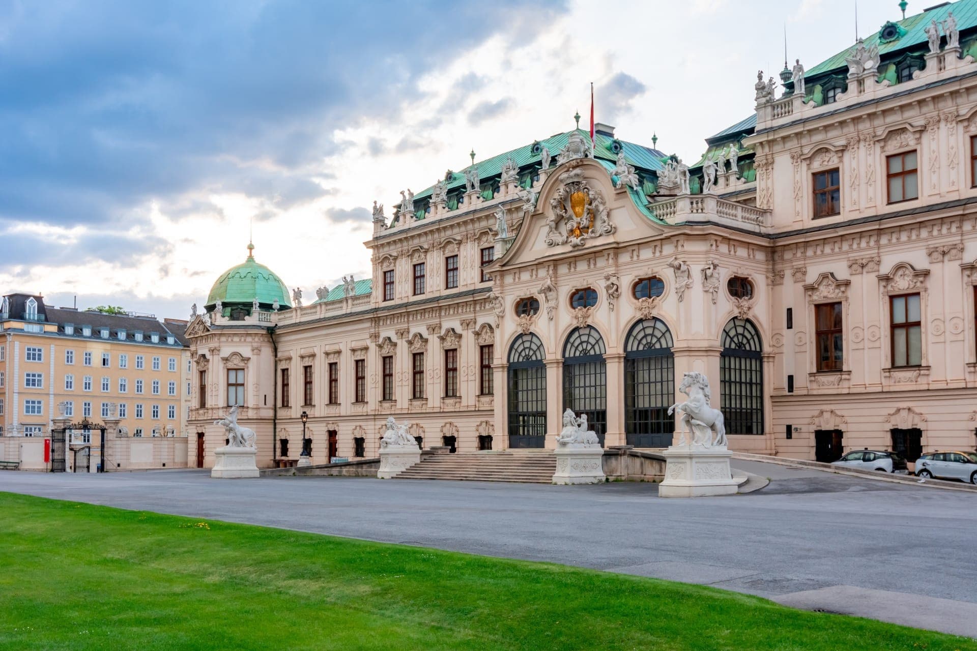 Upper Belvedere Palace Guided Tour with Skip-the-Ticket-Line Entry - სურათი 26