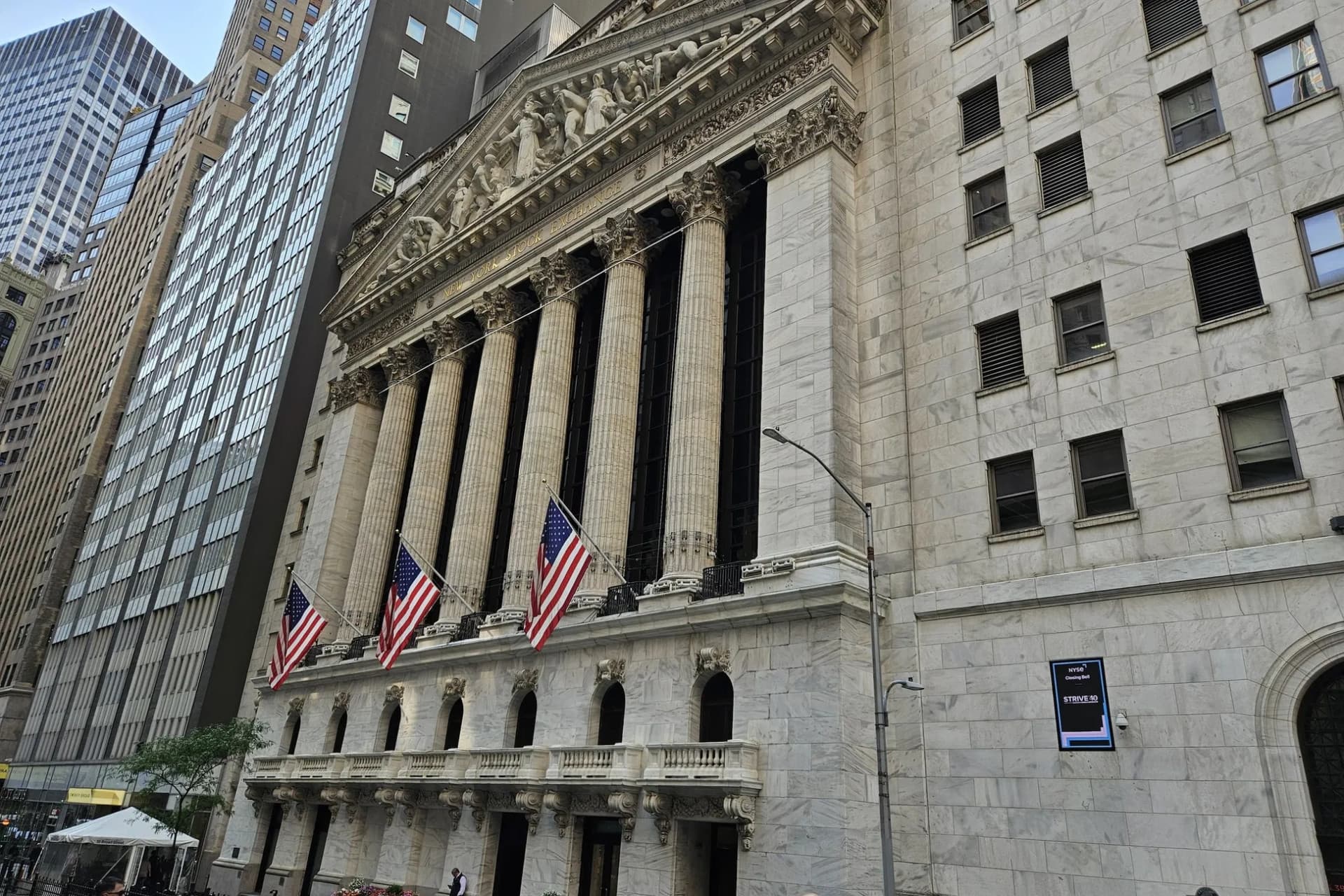 9/11 Memorial & Wall Street Walking Tour + Optional 9/11 Museum Admission - სურათი 4