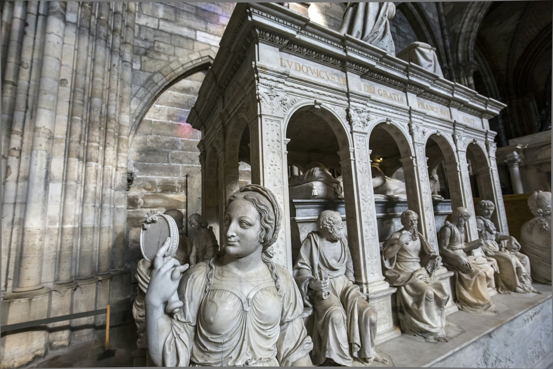Basilica of Saint Denis Ticket - სურათი 4
