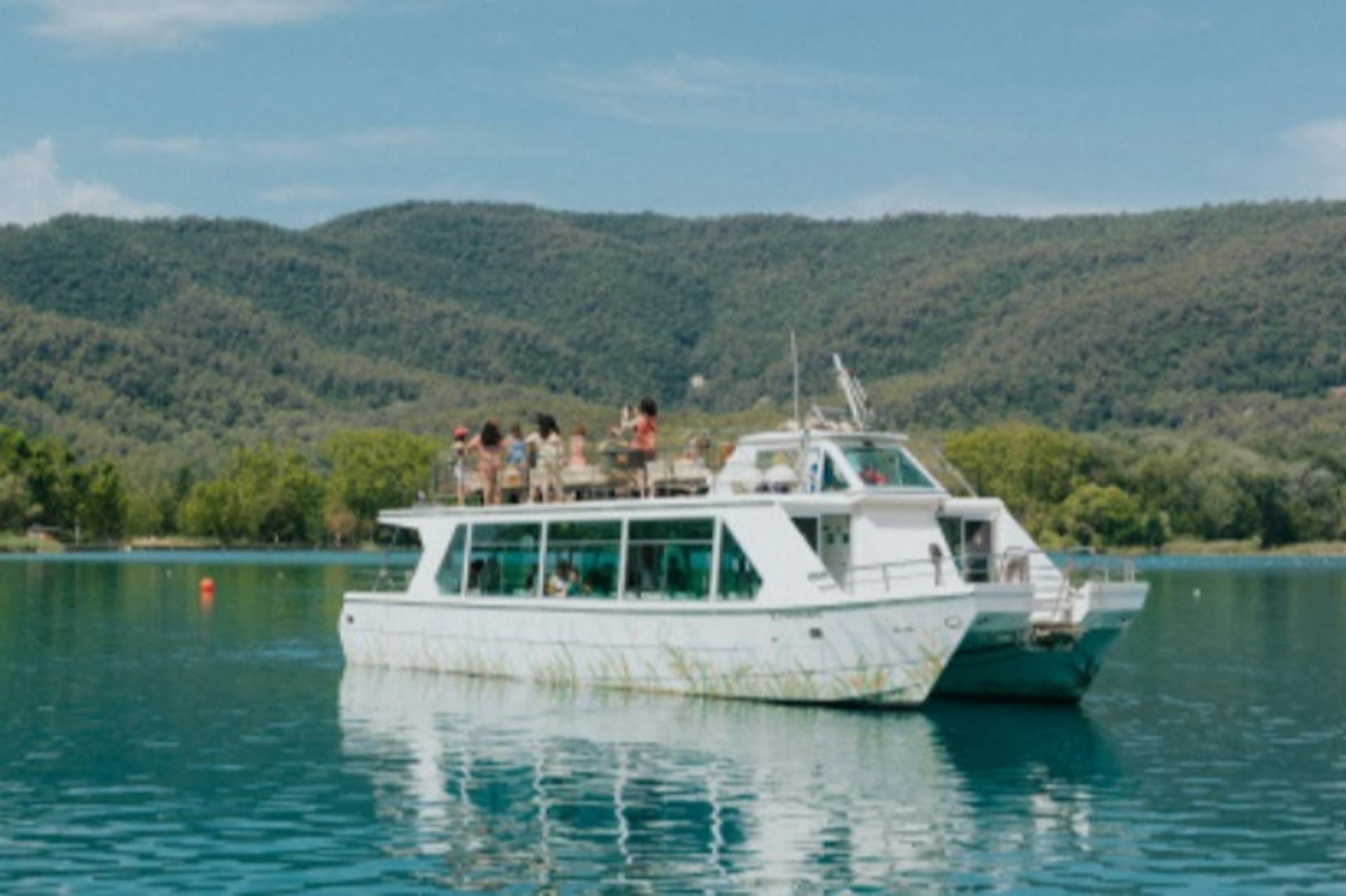 Girona: Lake of Banyoles Boat Tour - სურათი 2