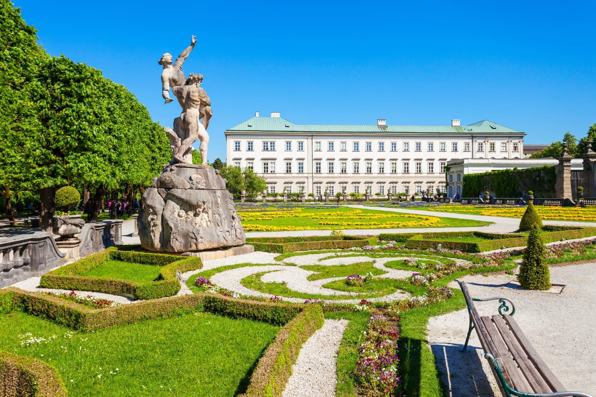 Salzburg Old Town, Mozart, and Mirabell Gardens Walking Tour - სურათი 3