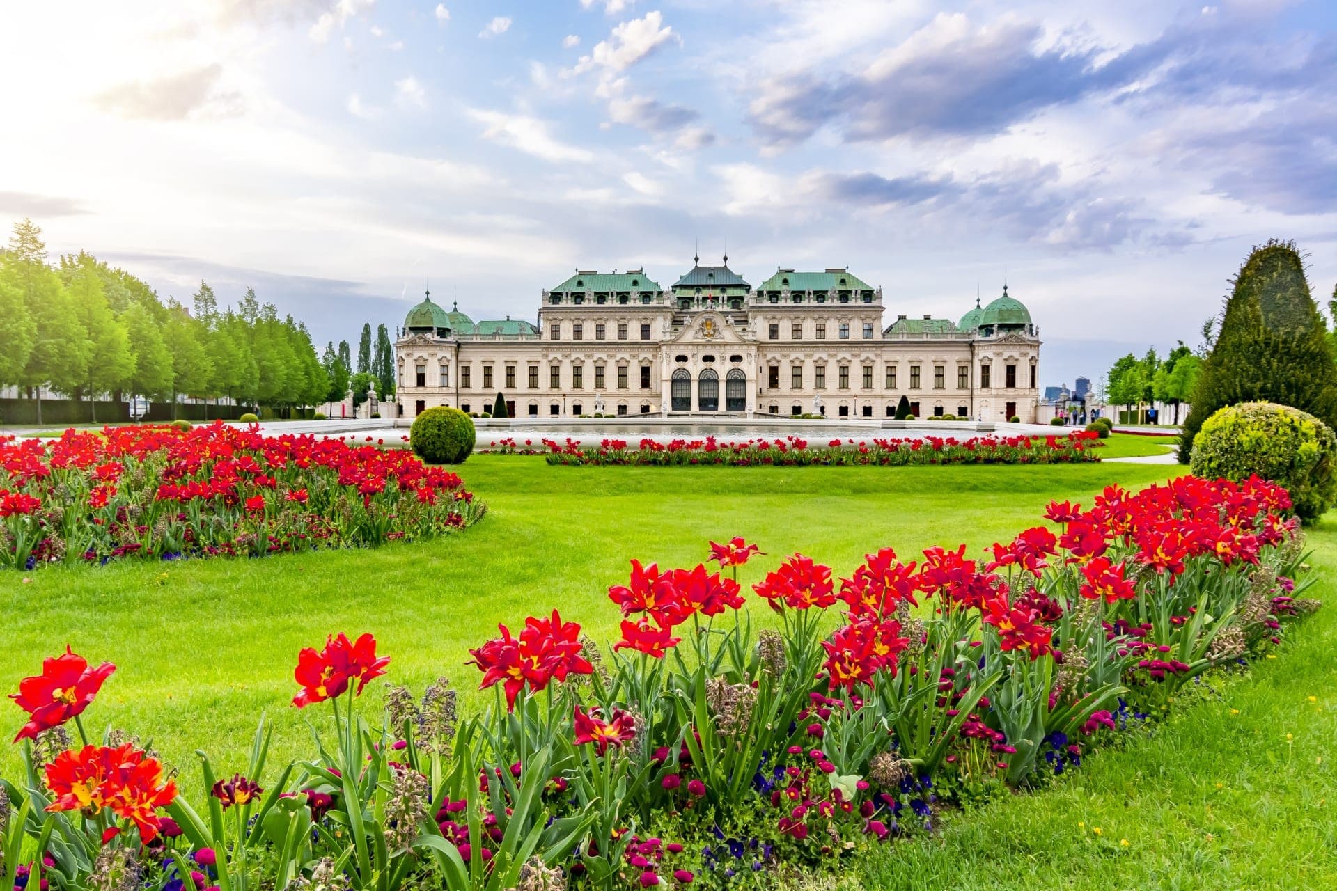 Upper Belvedere Palace Guided Tour with Skip-the-Ticket-Line Entry - სურათი 8