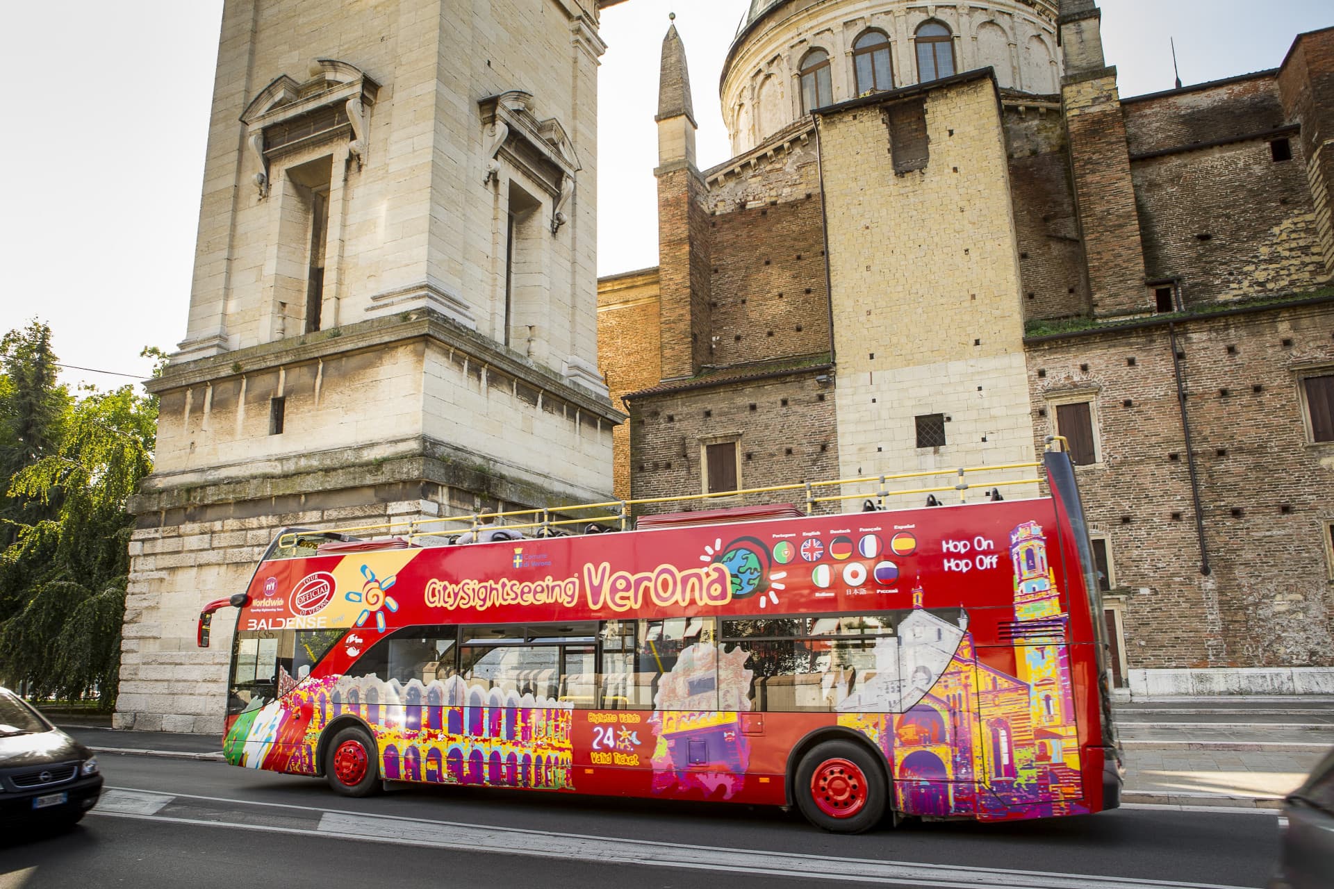 City Sightseeing Verona Hop-on Hop-off Bus Tour - სურათი 4