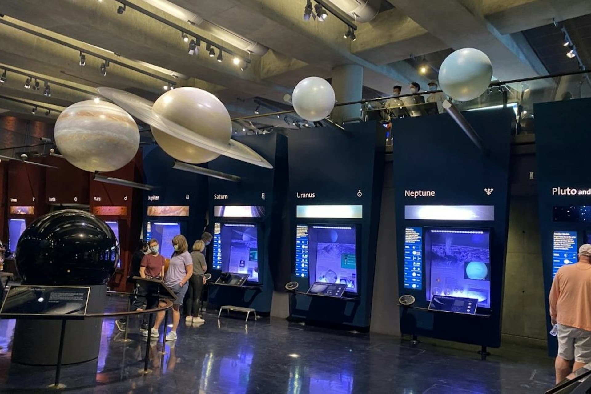 Griffith Observatory: Guided Tour + Planetarium Show Ticket - სურათი 3
