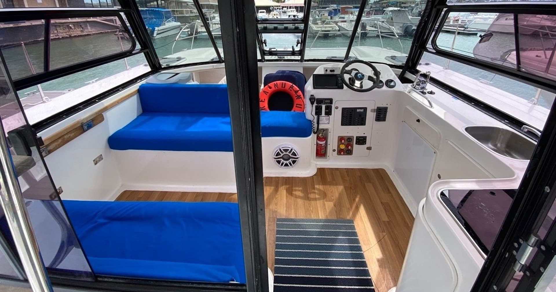 Waikiki Private Catamaran Cruise - სურათი 8