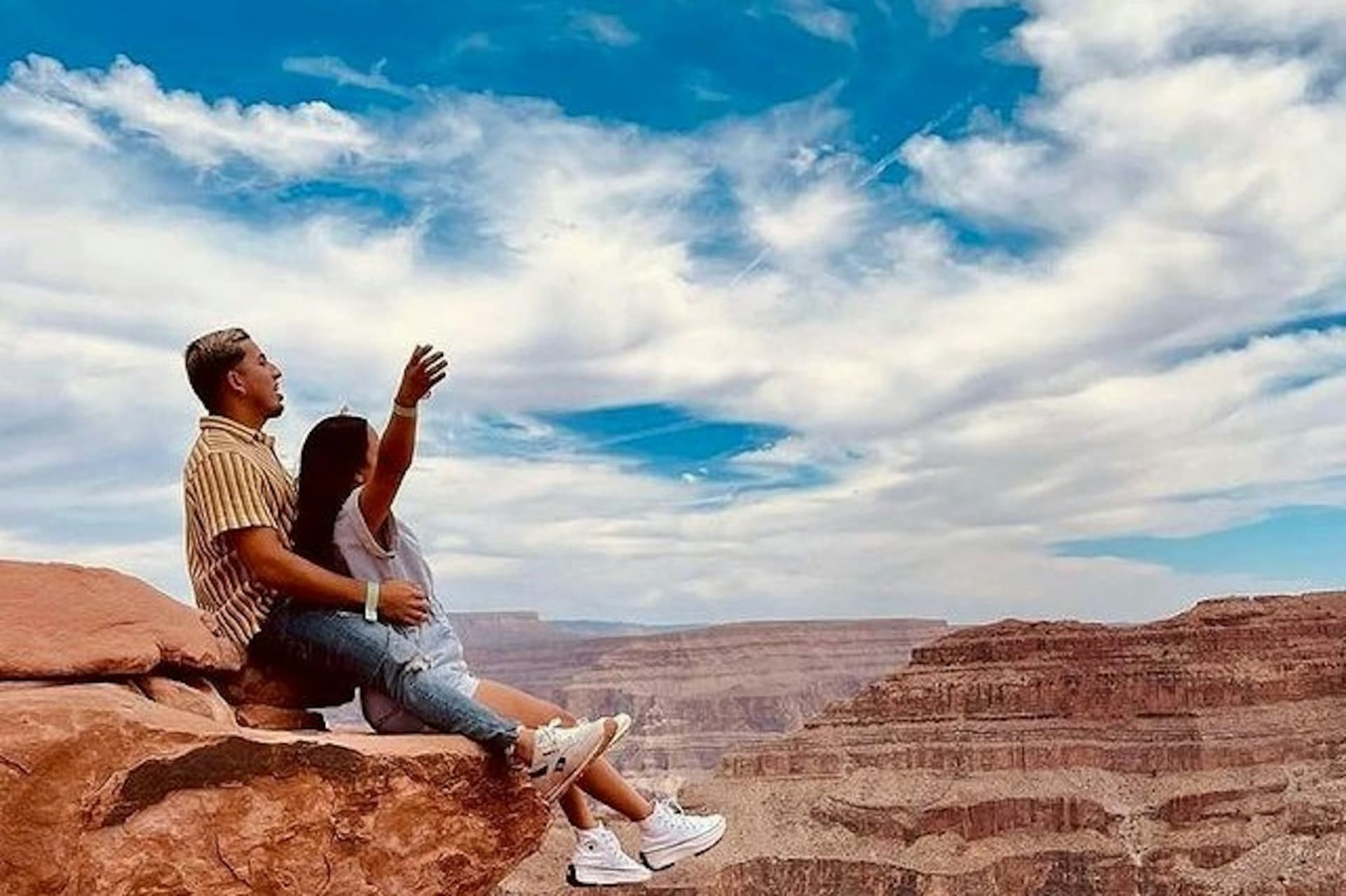 Grand Canyon West: VIP Tour from Las Vegas + Hoover Dam Stop + Optional Skywalk - სურათი 5