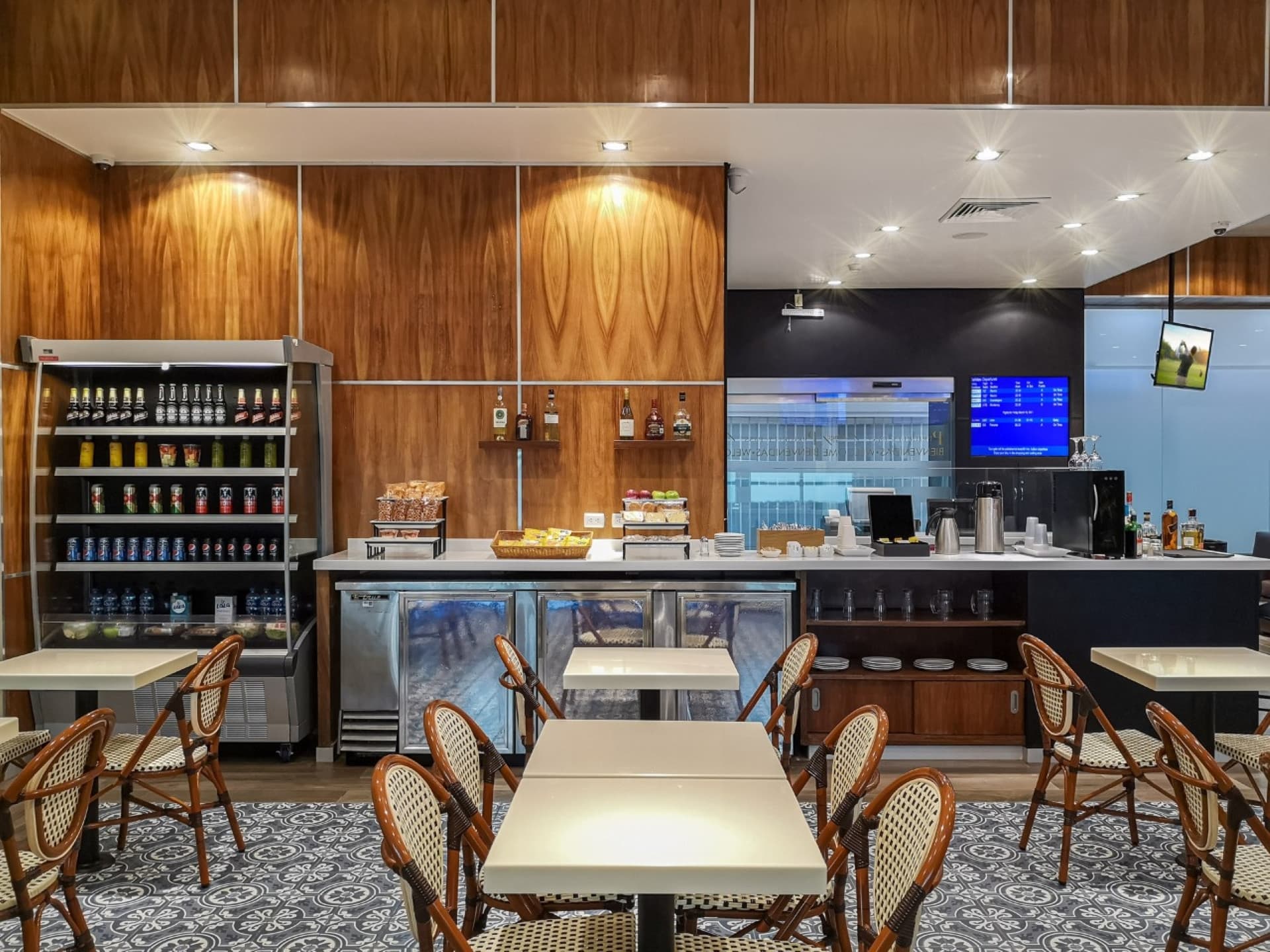 MERA Business Lounge - Cancun International Airport - სურათი 2