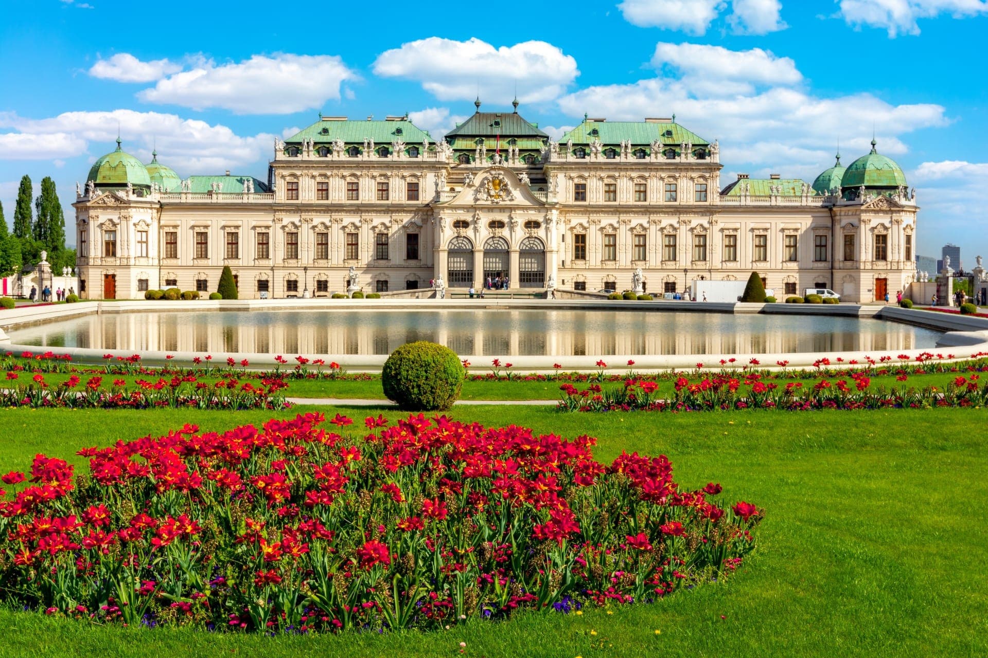 Upper Belvedere Palace Guided Tour with Skip-the-Ticket-Line Entry - სურათი 2