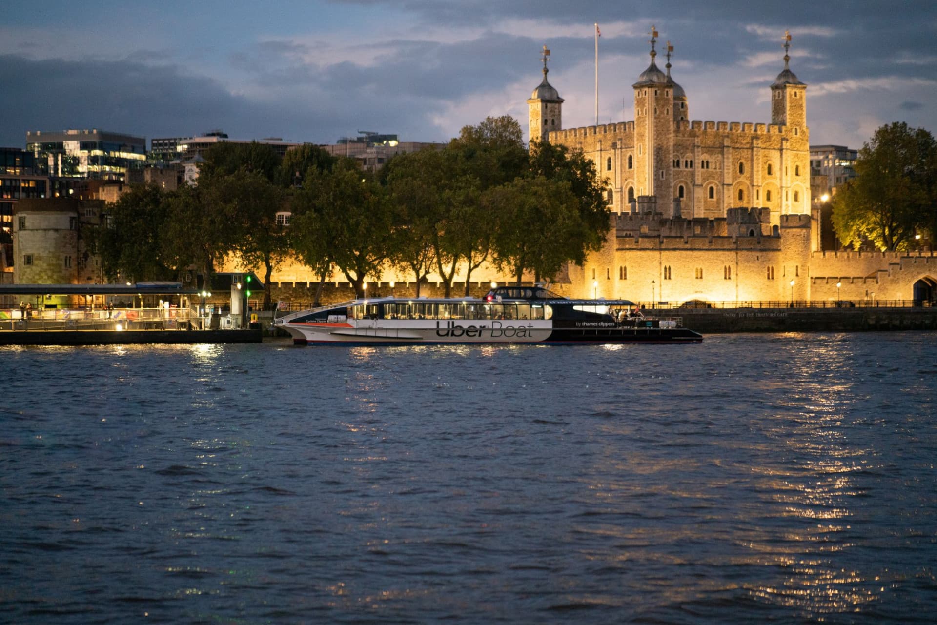 Illuminated River - Thames Uber Boat Night Cruise - სურათი 7