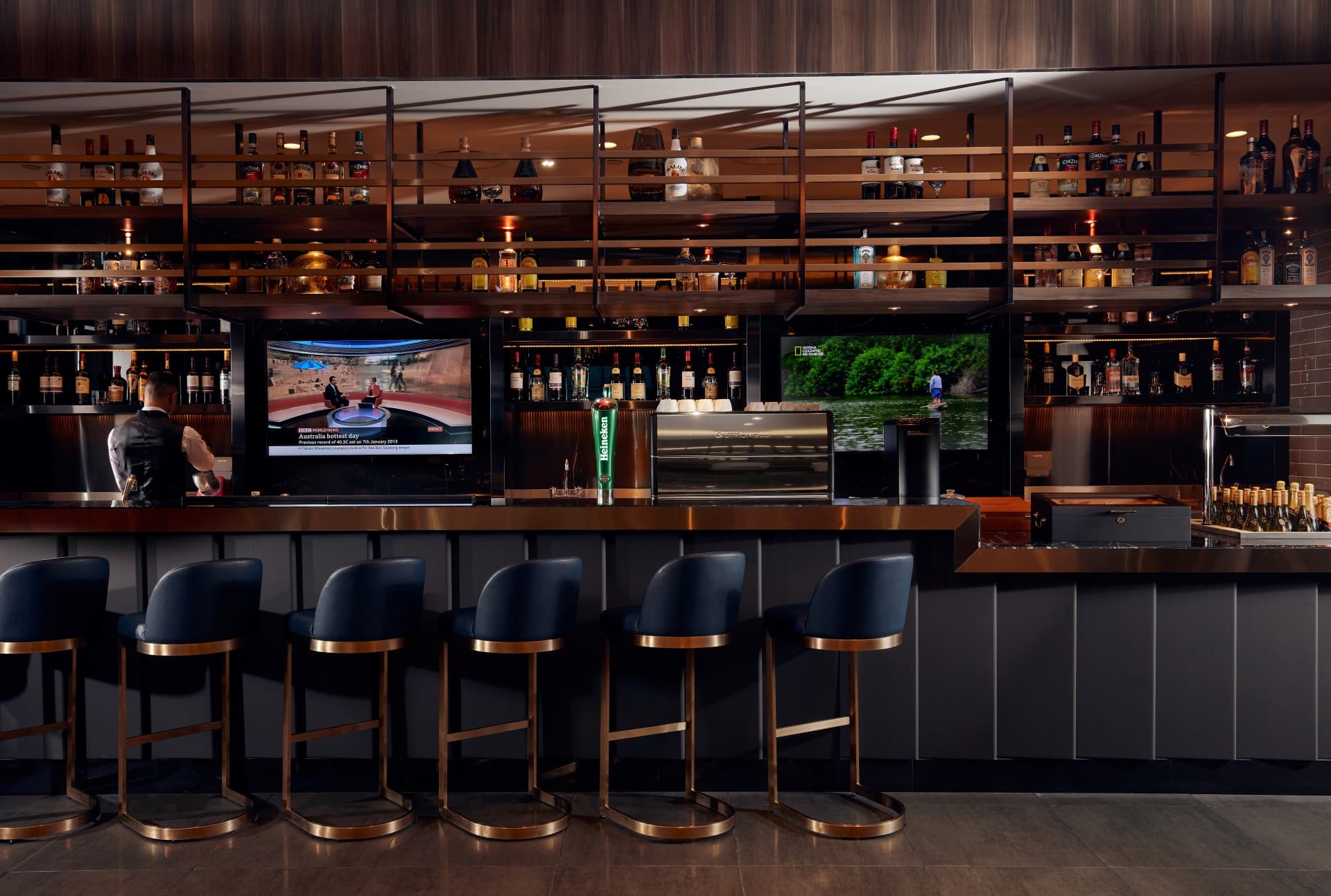 Plaza Premium Lounge - Dubai International Airport Terminal 3 - სურათი 7