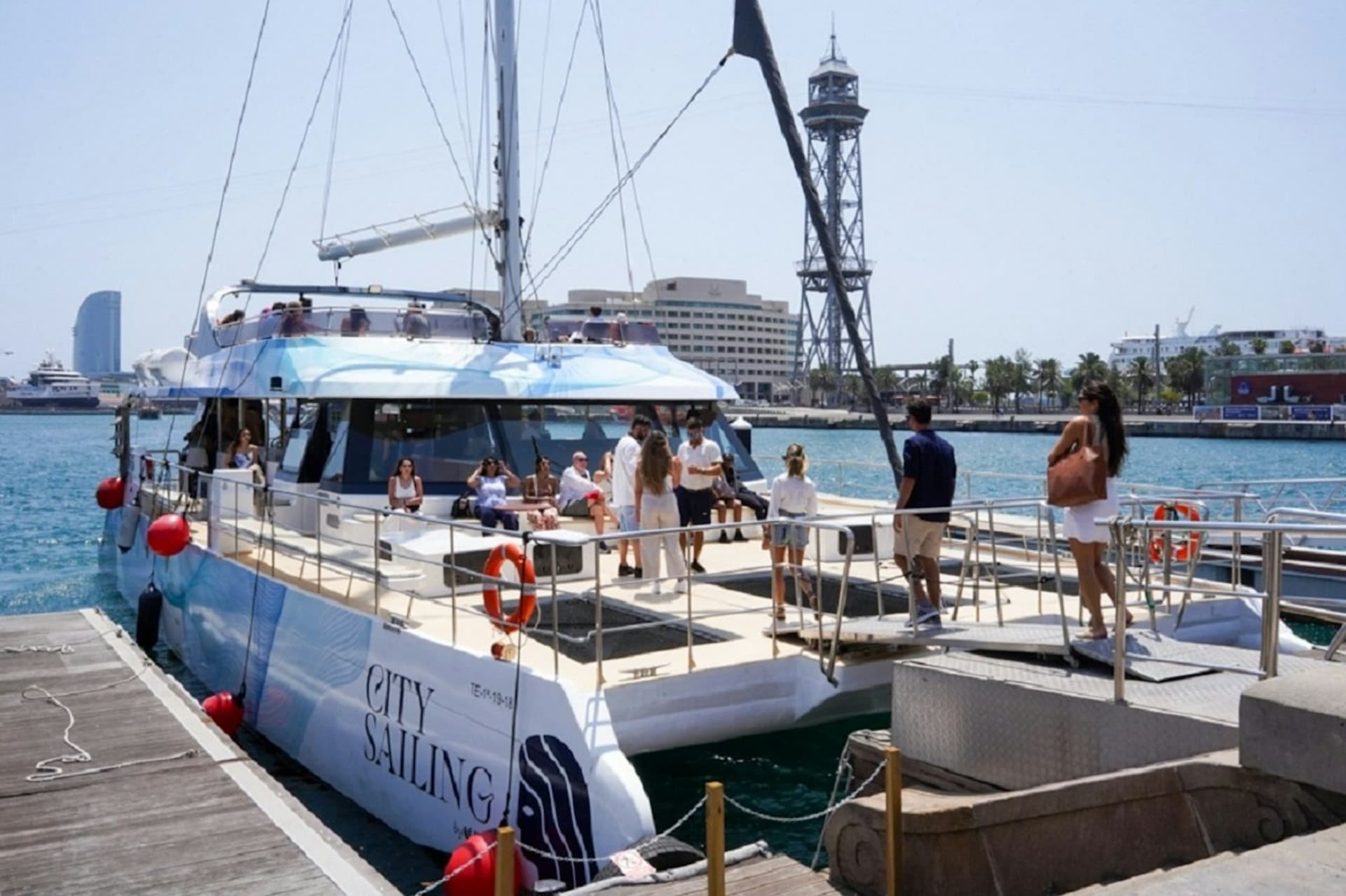 Barcelona Eco Catamaran Coastline Tour - სურათი 3