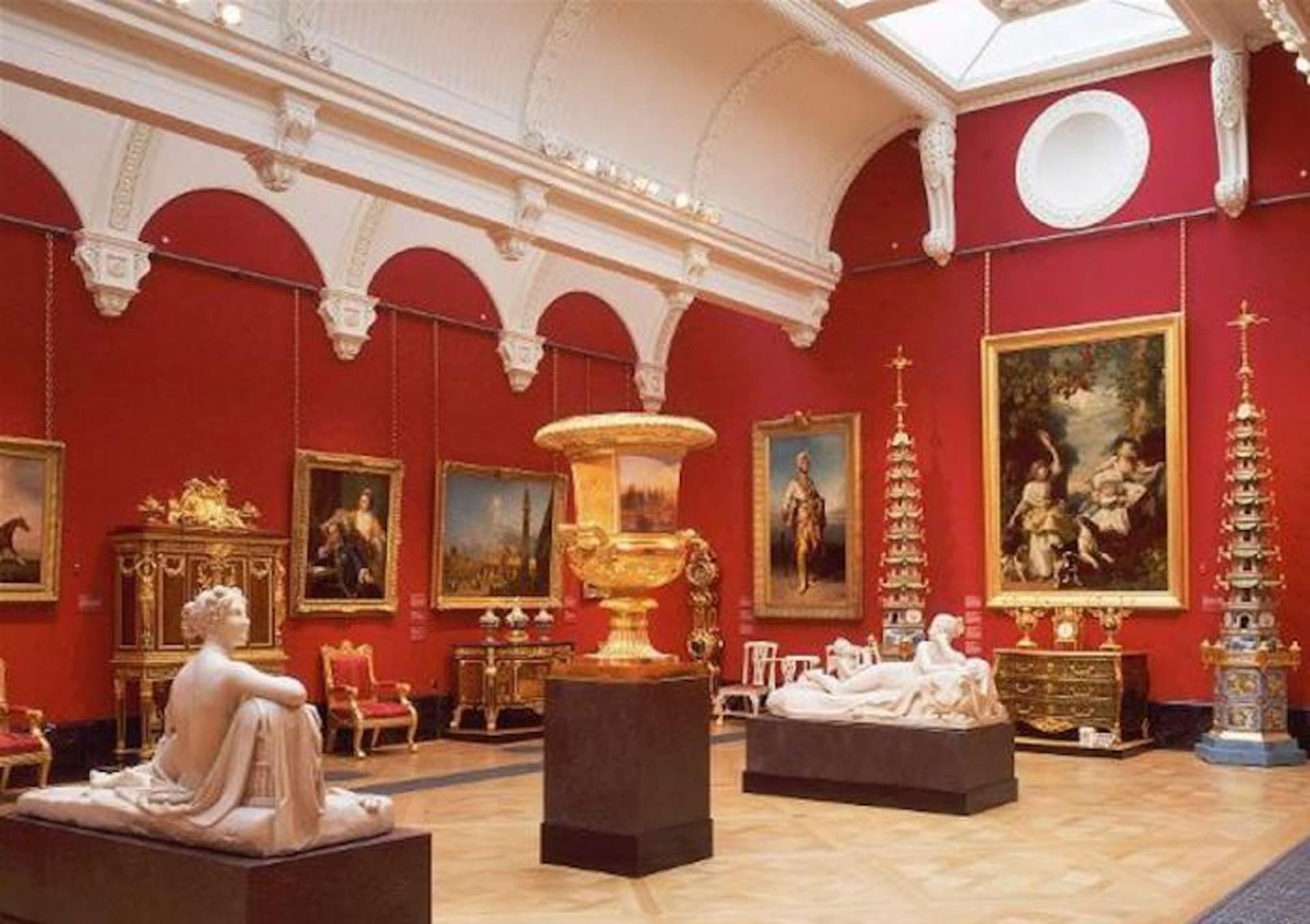 The King’s Gallery at Buckingham Palace - სურათი 2