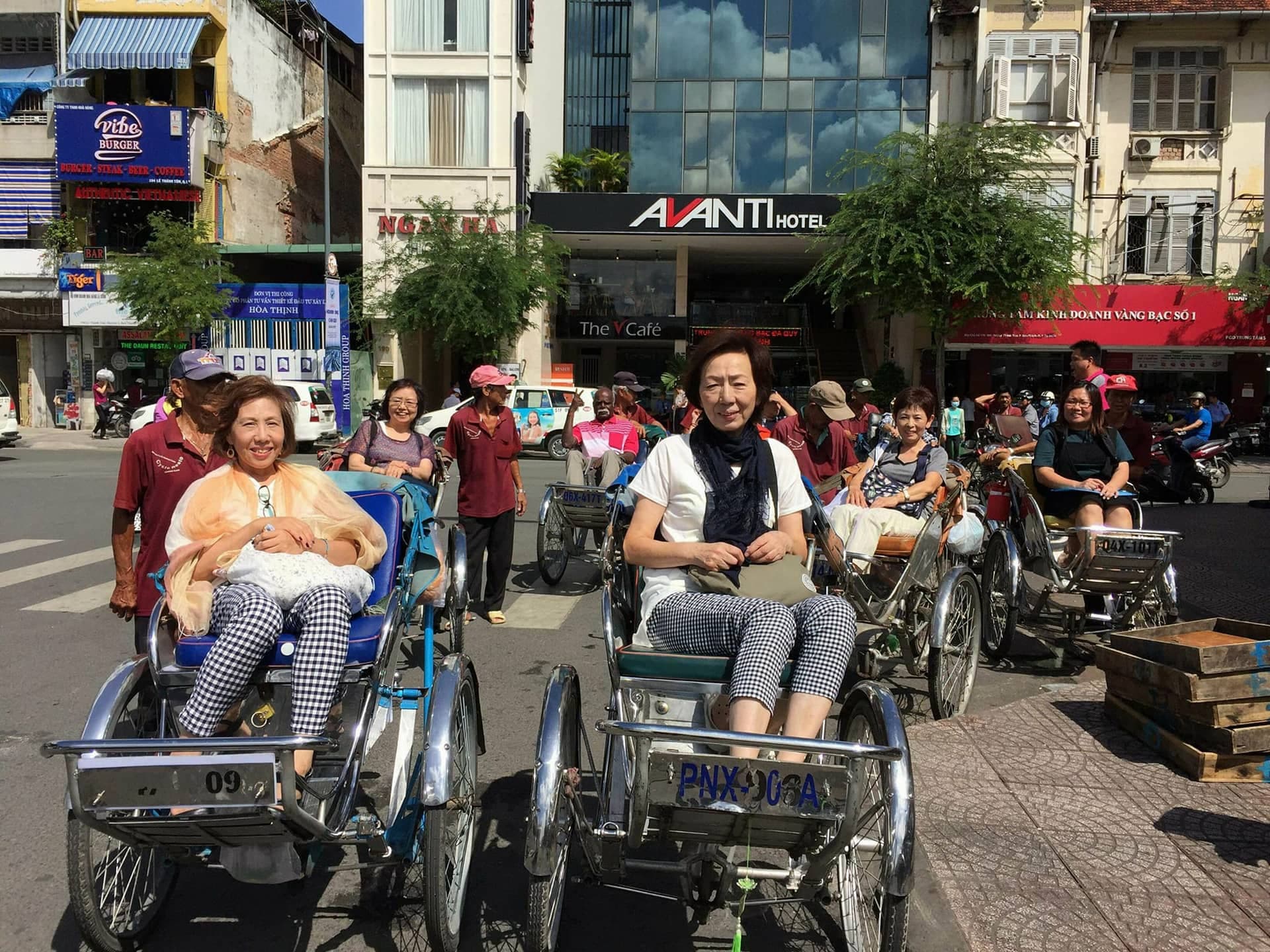 Chef Vu Cooking Class with Market Tour and Cyclo Ride - სურათი 2