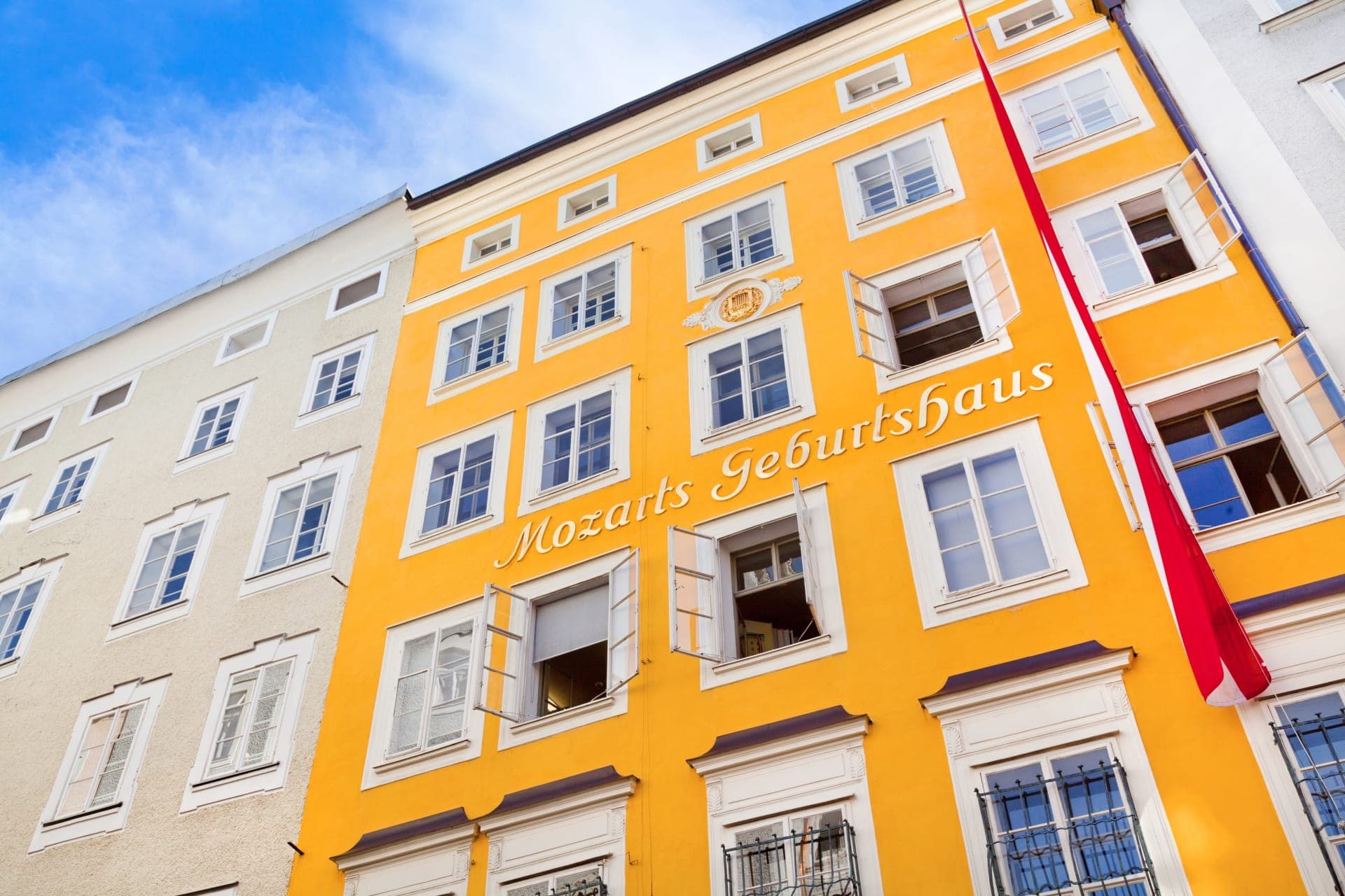 Salzburg Old Town, Mozart, and Mirabell Gardens Walking Tour - სურათი 6