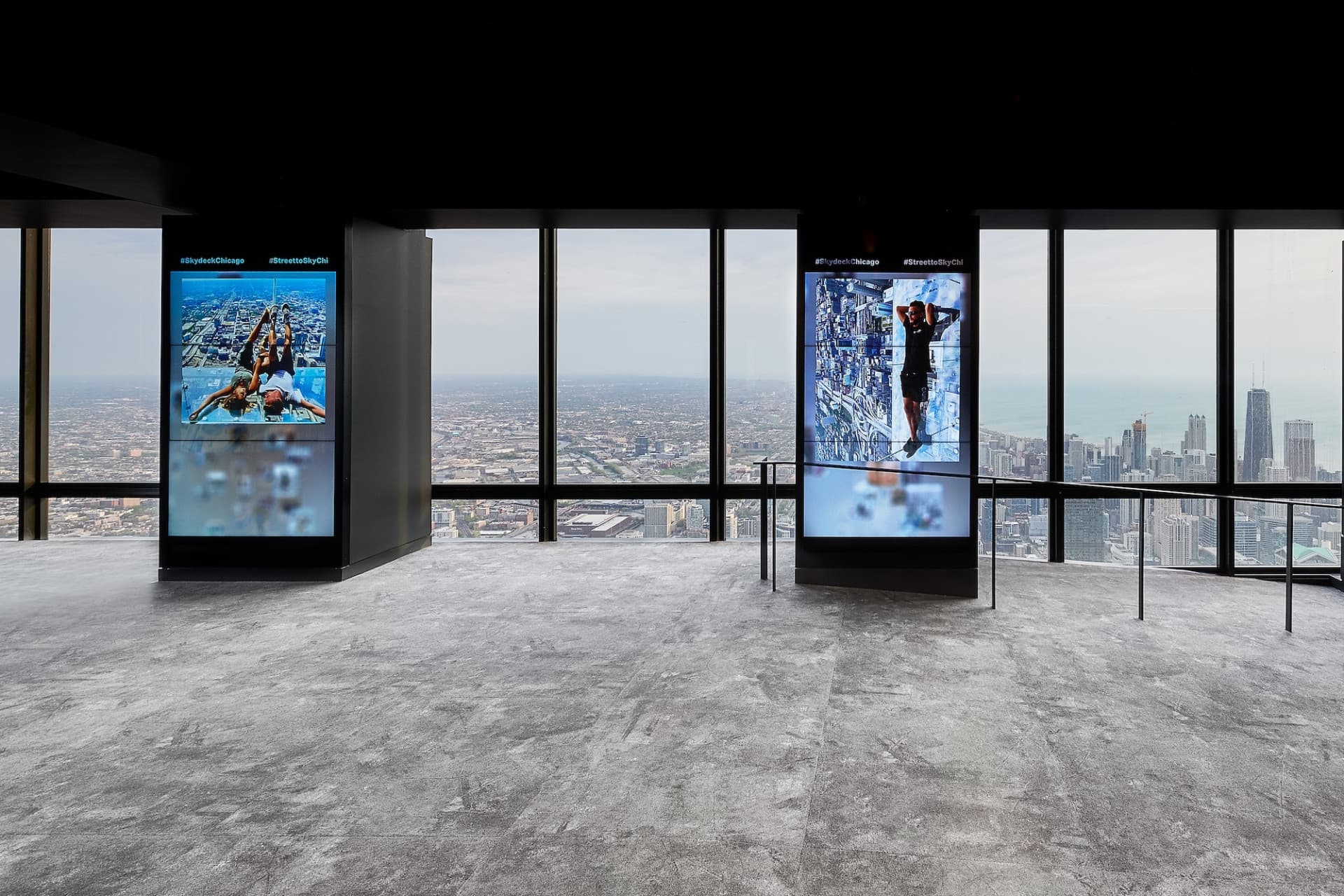 Skydeck Chicago and The Ledge Ticket - სურათი 9