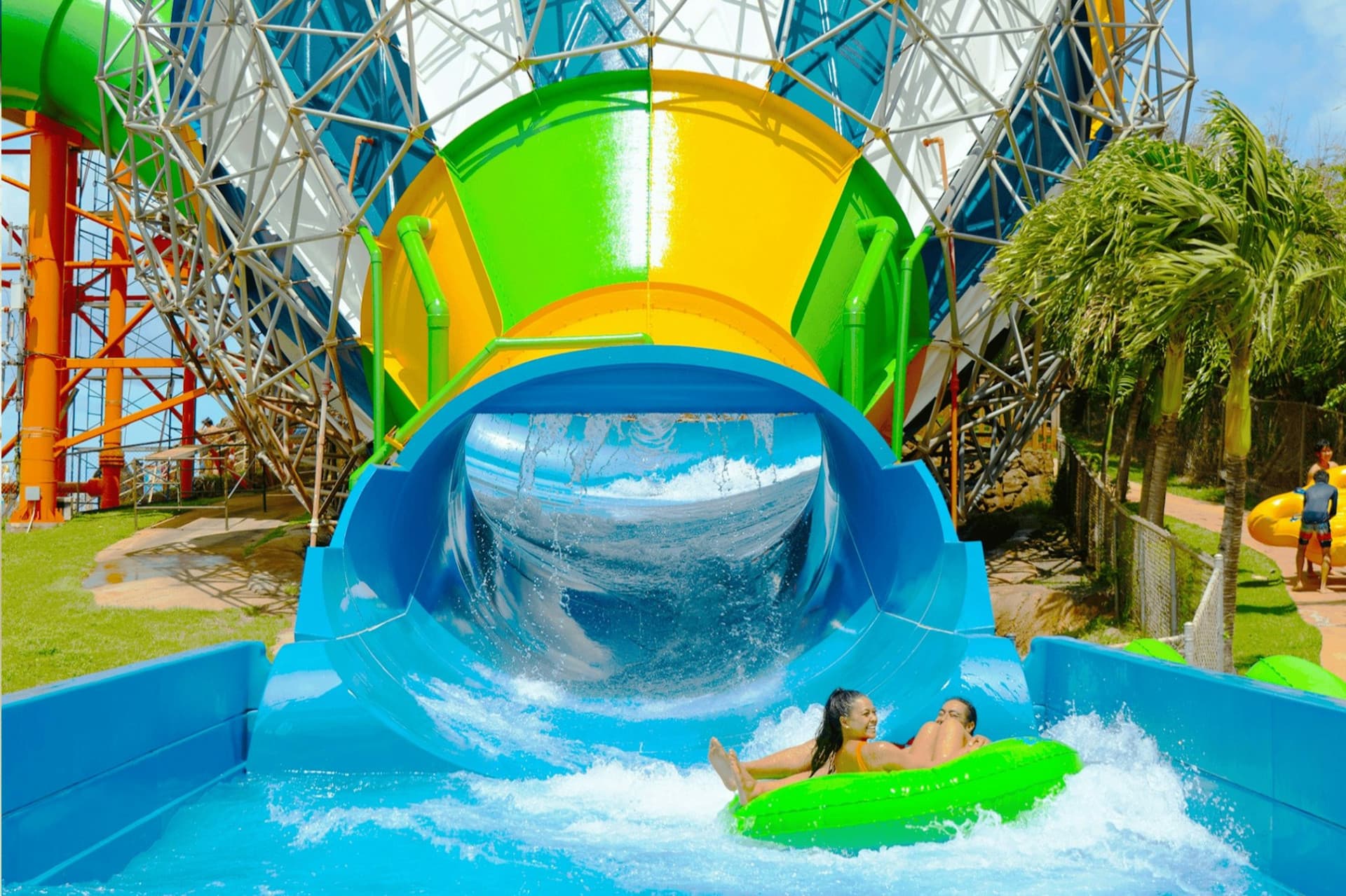 Hawaii: Wet 'n' Wild Ticket + Transportation from Waikiki - სურათი 2