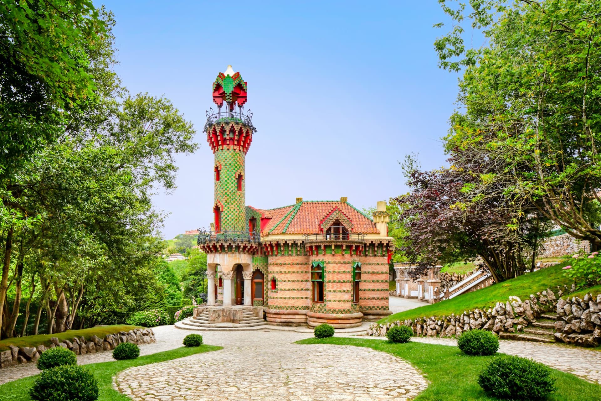 Gaudí's El Capricho Ticket with Audio Guide - მთავარი სურათი