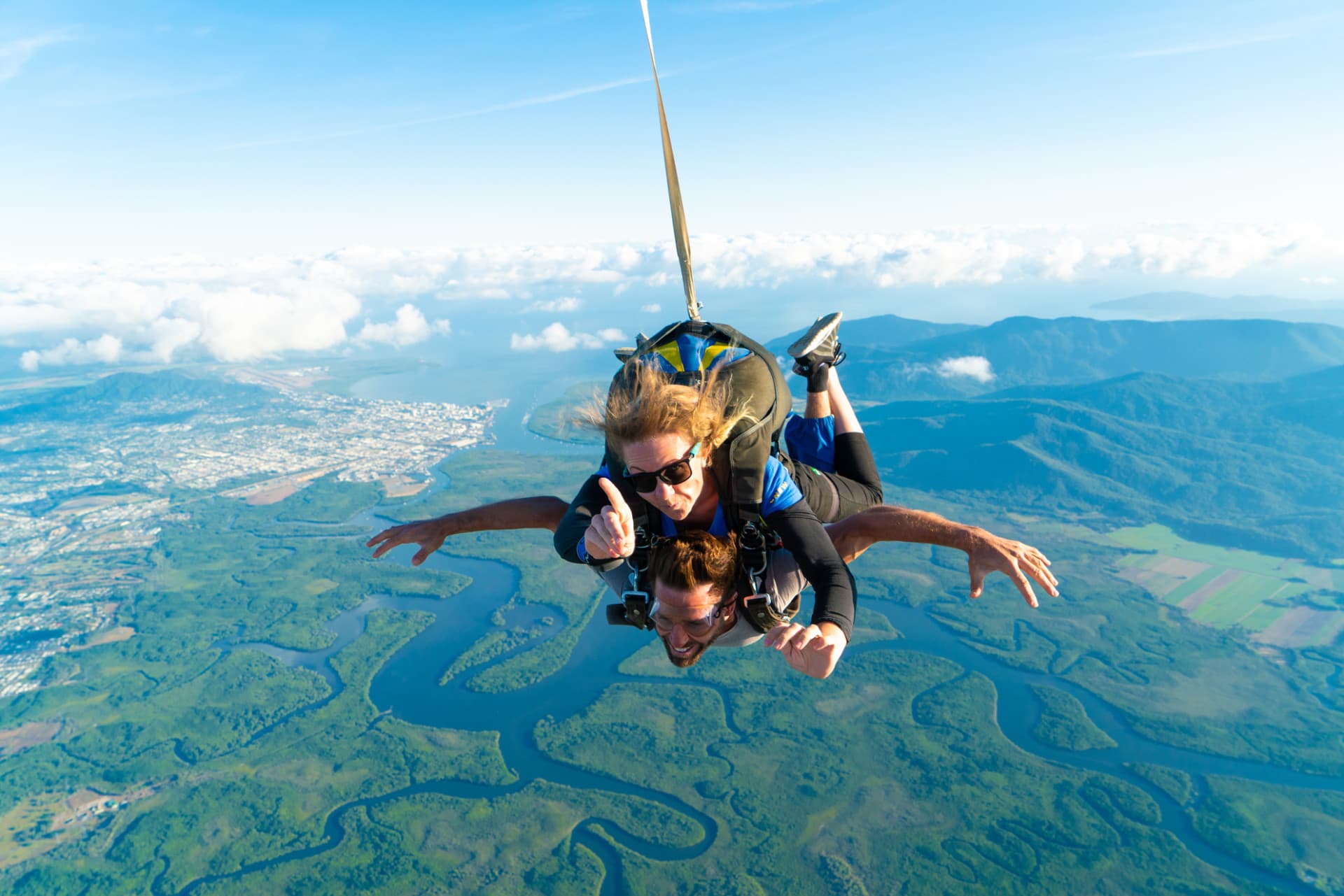 Tandem Skydiving Experience Cairns - სურათი 3