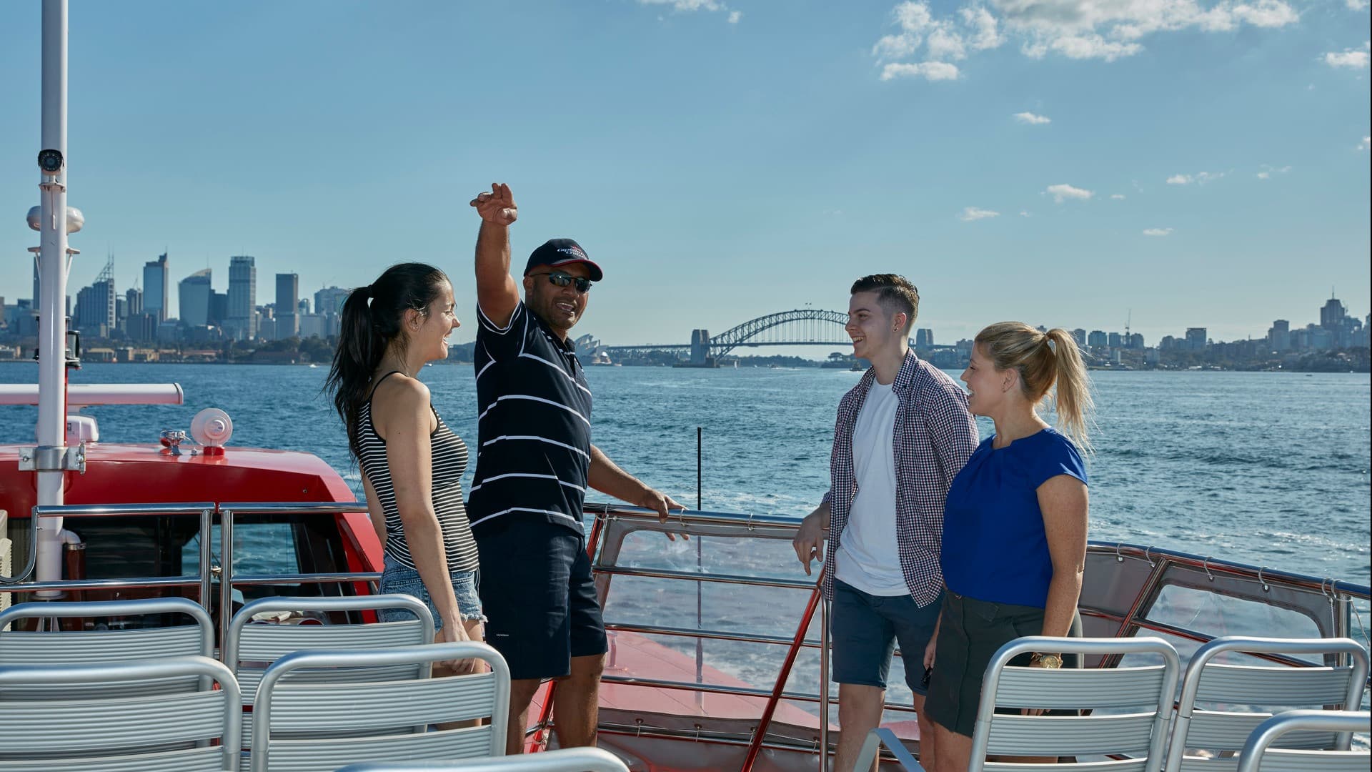 Sydney Harbour Express Sightseeing Cruise with Captain Cook Cruises - სურათი 4