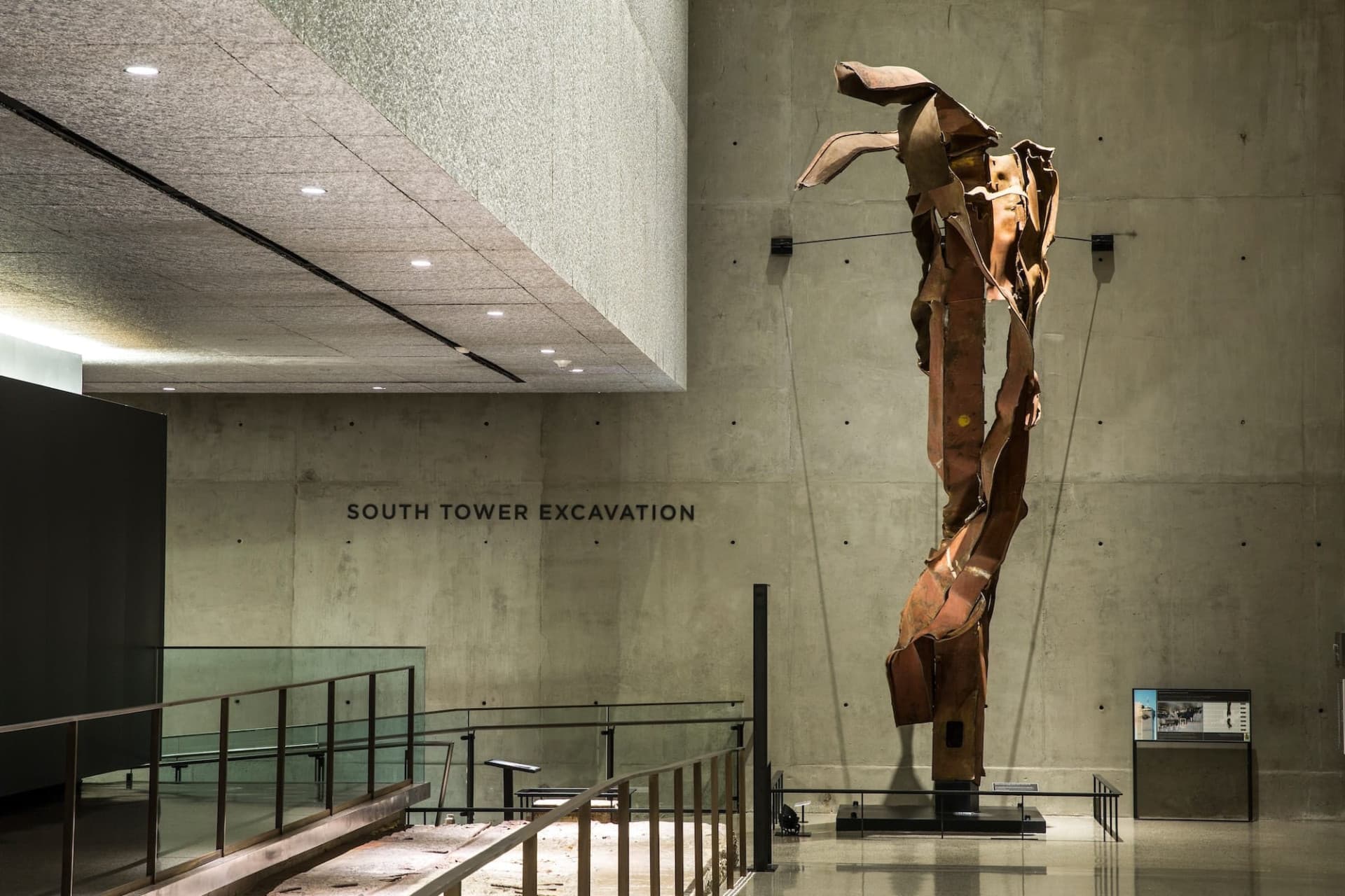 NYC: 9/11 Memorial Museum & Statue of Liberty Cruise - სურათი 6