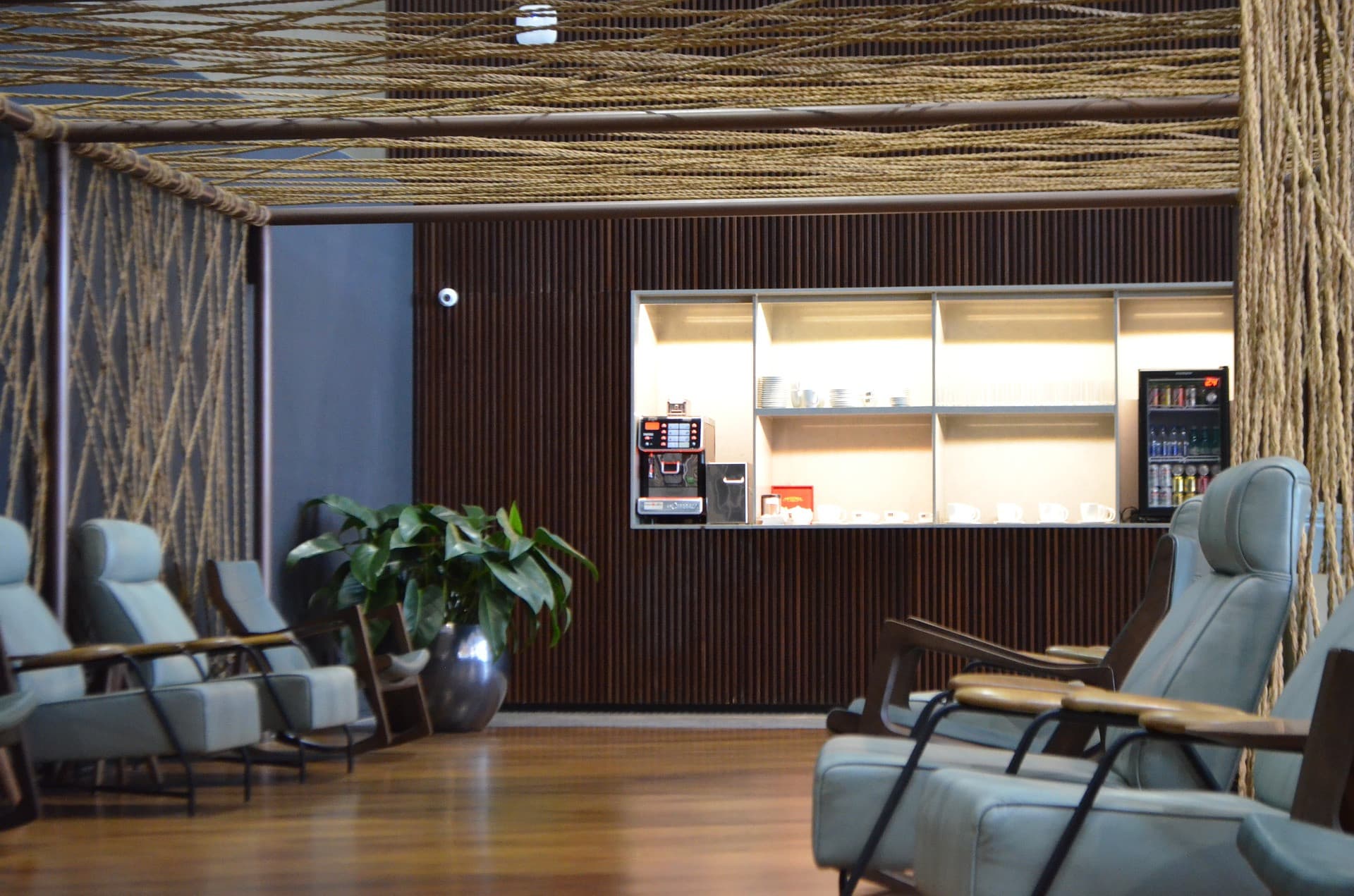 Shanghai Airport VIP Assistance and Lounge Access - International Flights - სურათი 3