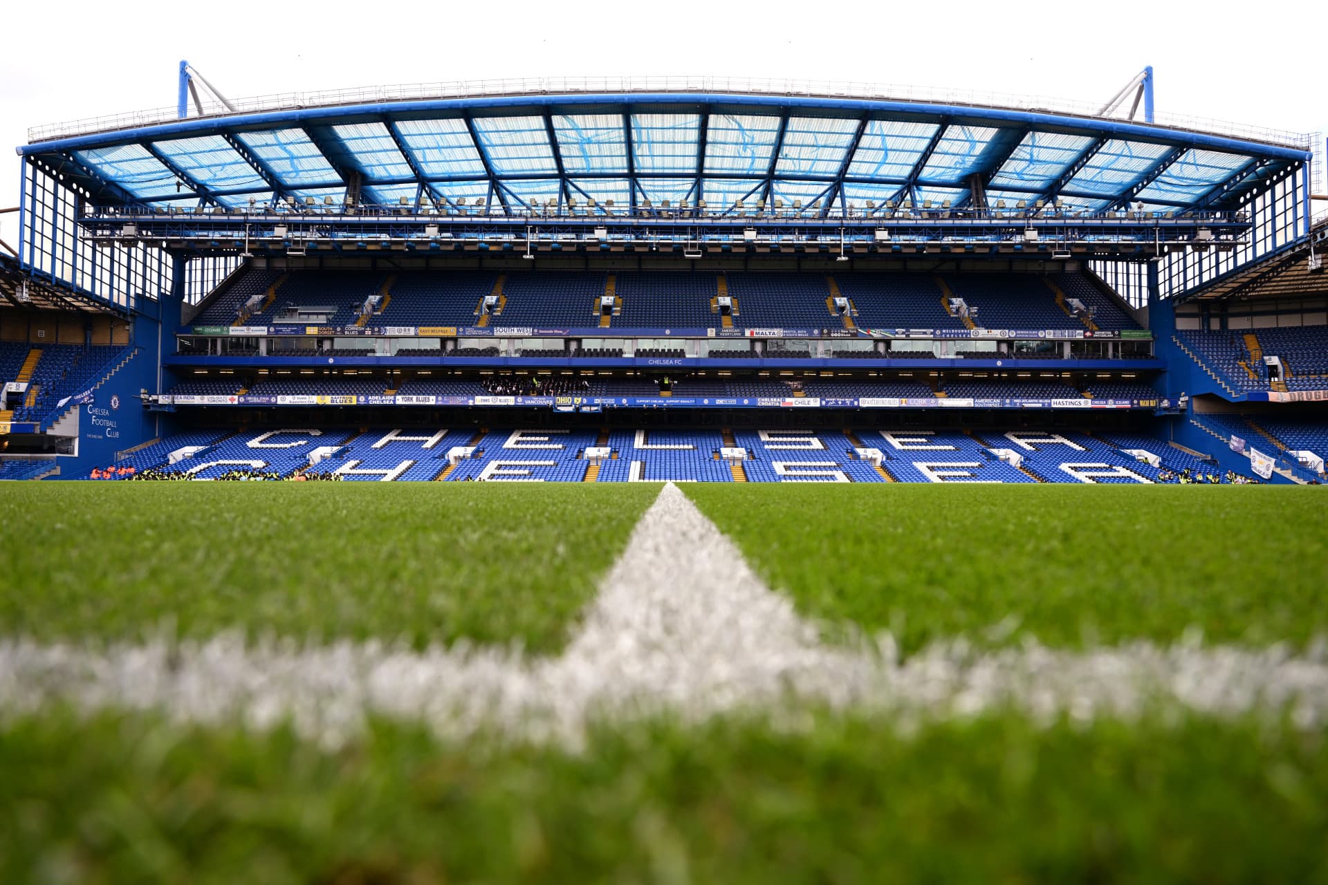 Premier League Football - Chelsea FC Match Ticket at Stamford Bridge Stadium - სურათი 6