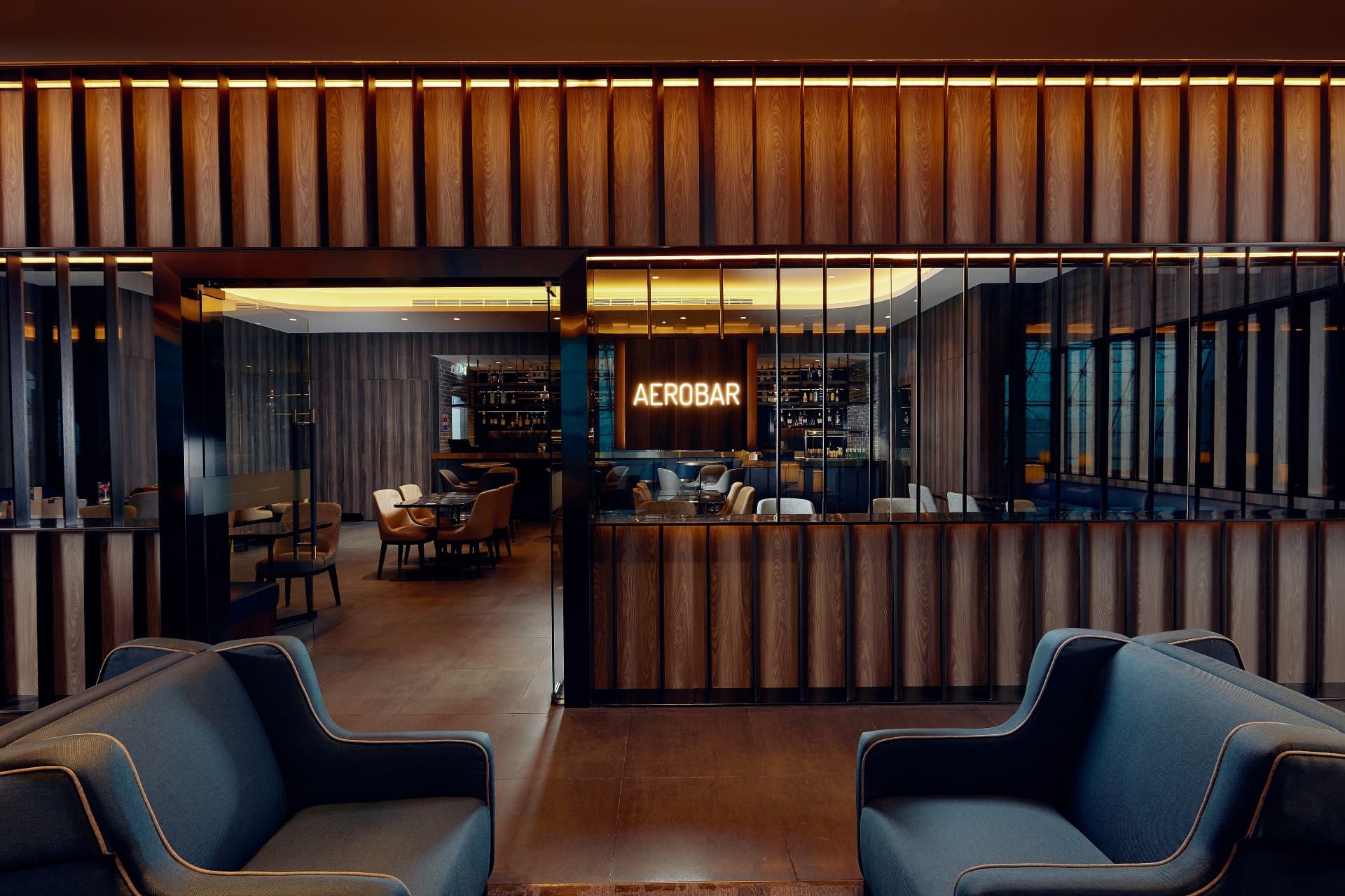 Plaza Premium Lounge - Dubai International Airport Terminal 3 - სურათი 8