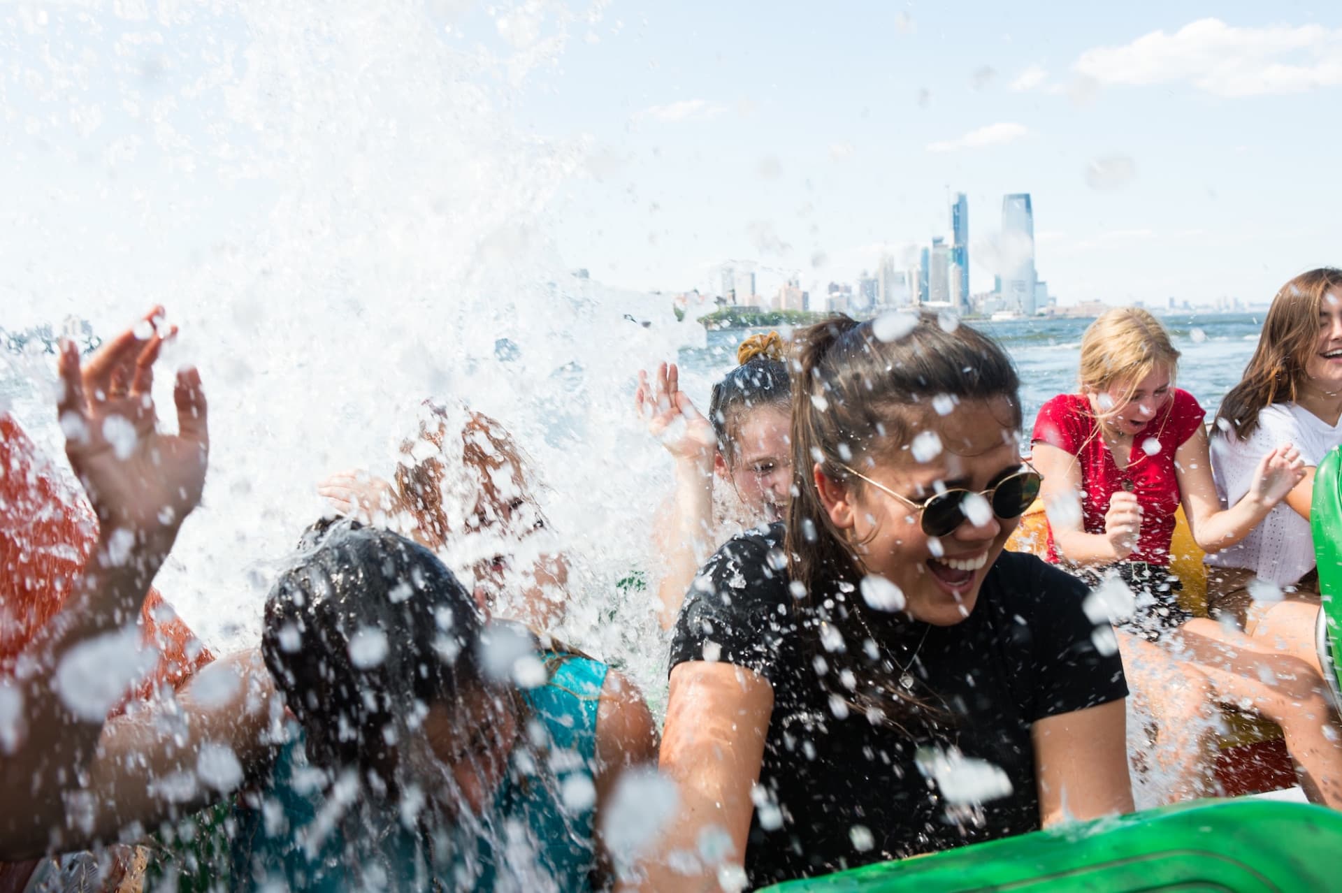 The Beast Downtown Speedboat to Statue of Liberty by Circle Line: Reserved Straight-to-Board Ticket - სურათი 4