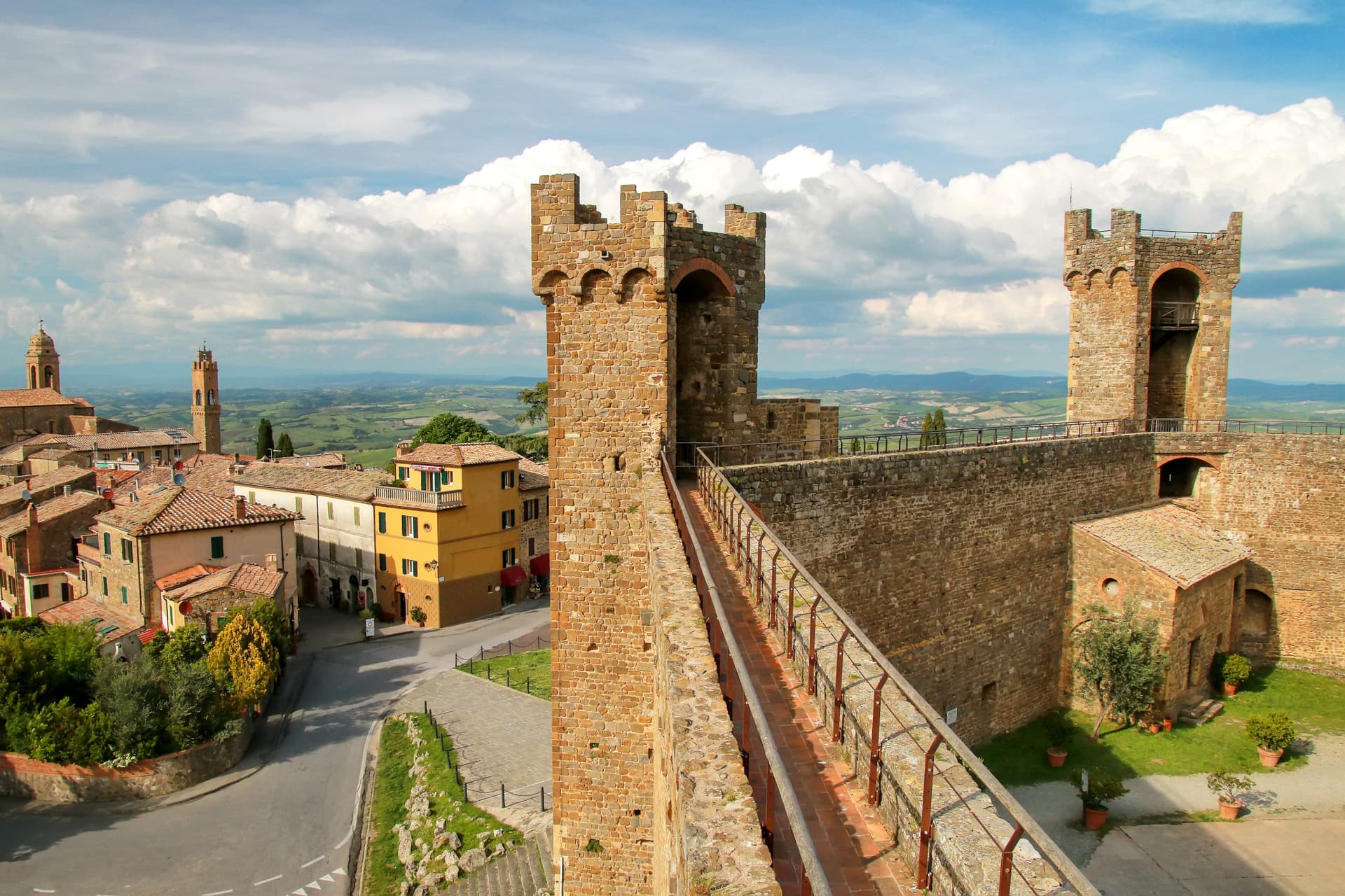 Medieval Tuscany Tour from Florence: Monteriggioni, Montalcino, Pienza - სურათი 8