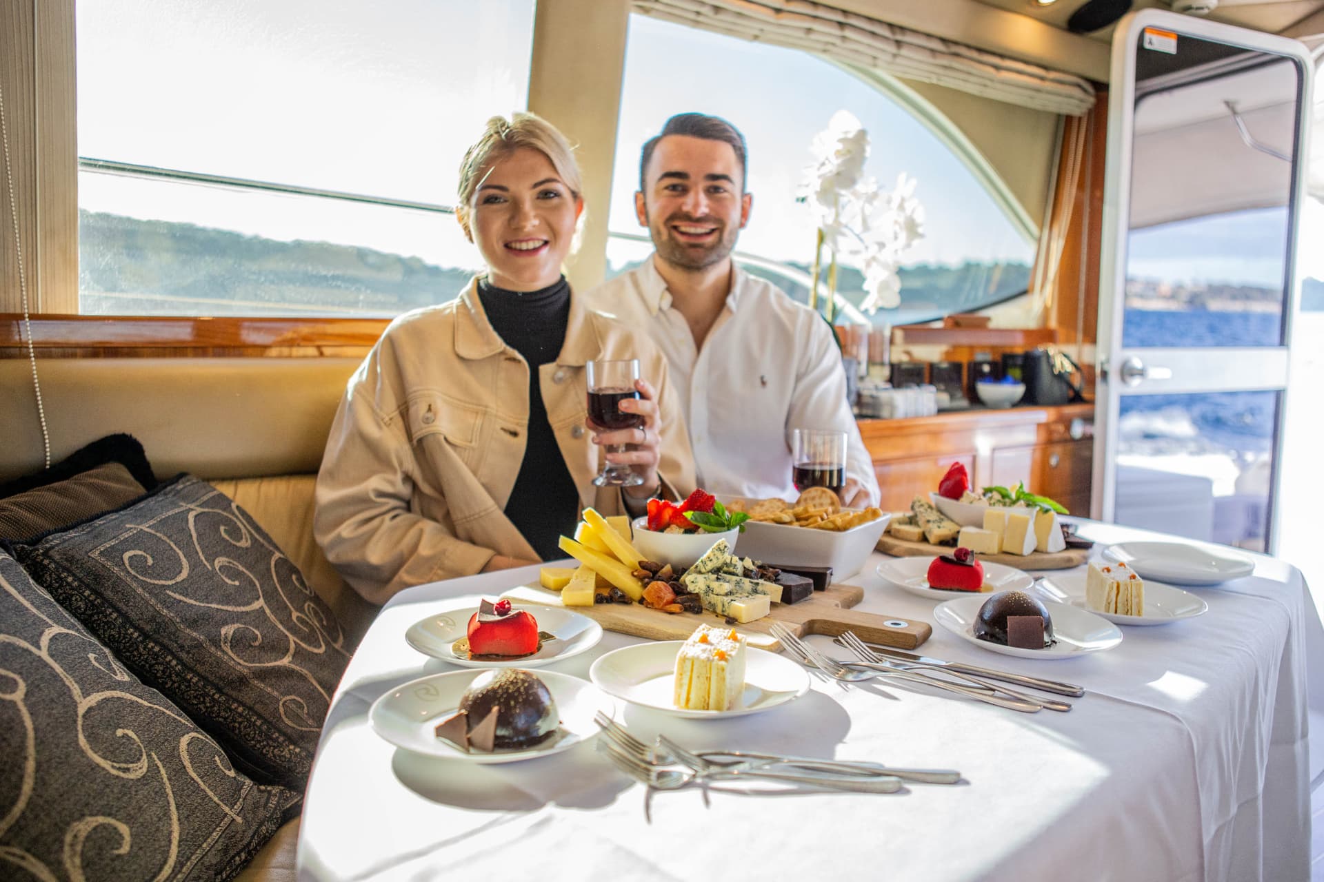 Sydney Harbour Long Lunch Cruise - სურათი 7