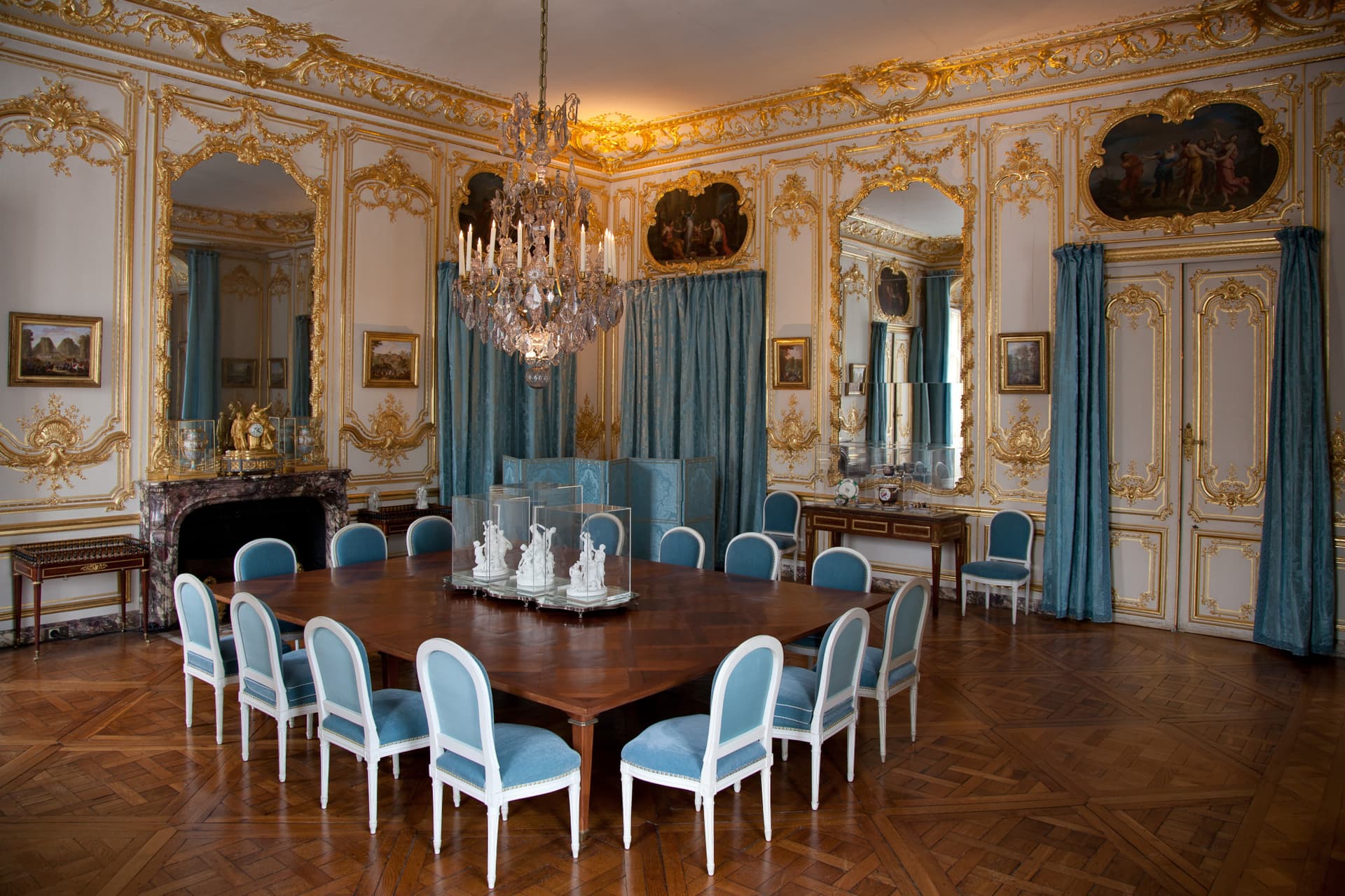 Palace of Versailles Audio-Guided Tour with Round Trip Transfers from Paris - სურათი 3