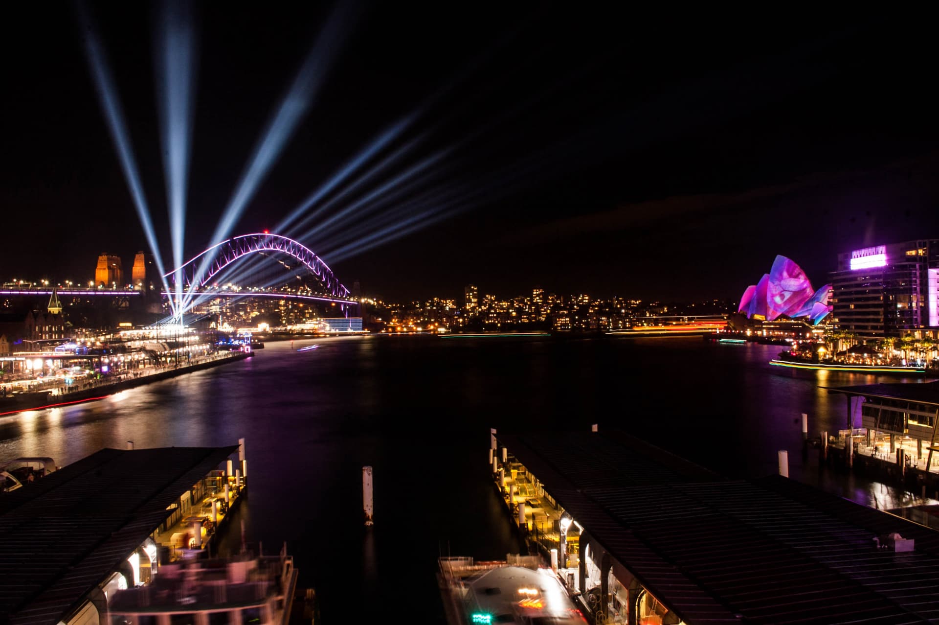 Vivid Festival of Light and Sound Cruise with Buffet Dinner aboard Sydney Princess Cruises - სურათი 11