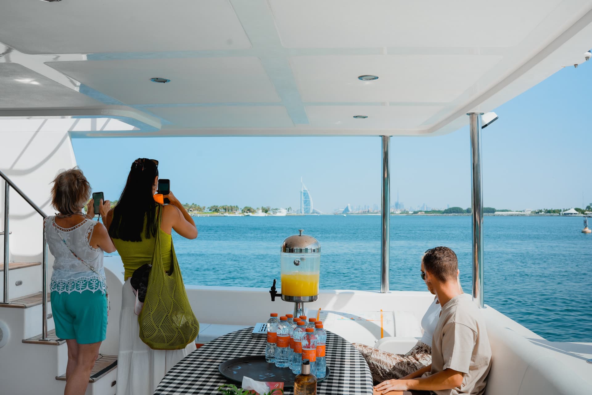 Dubai Marina Yacht Tours - სურათი 12